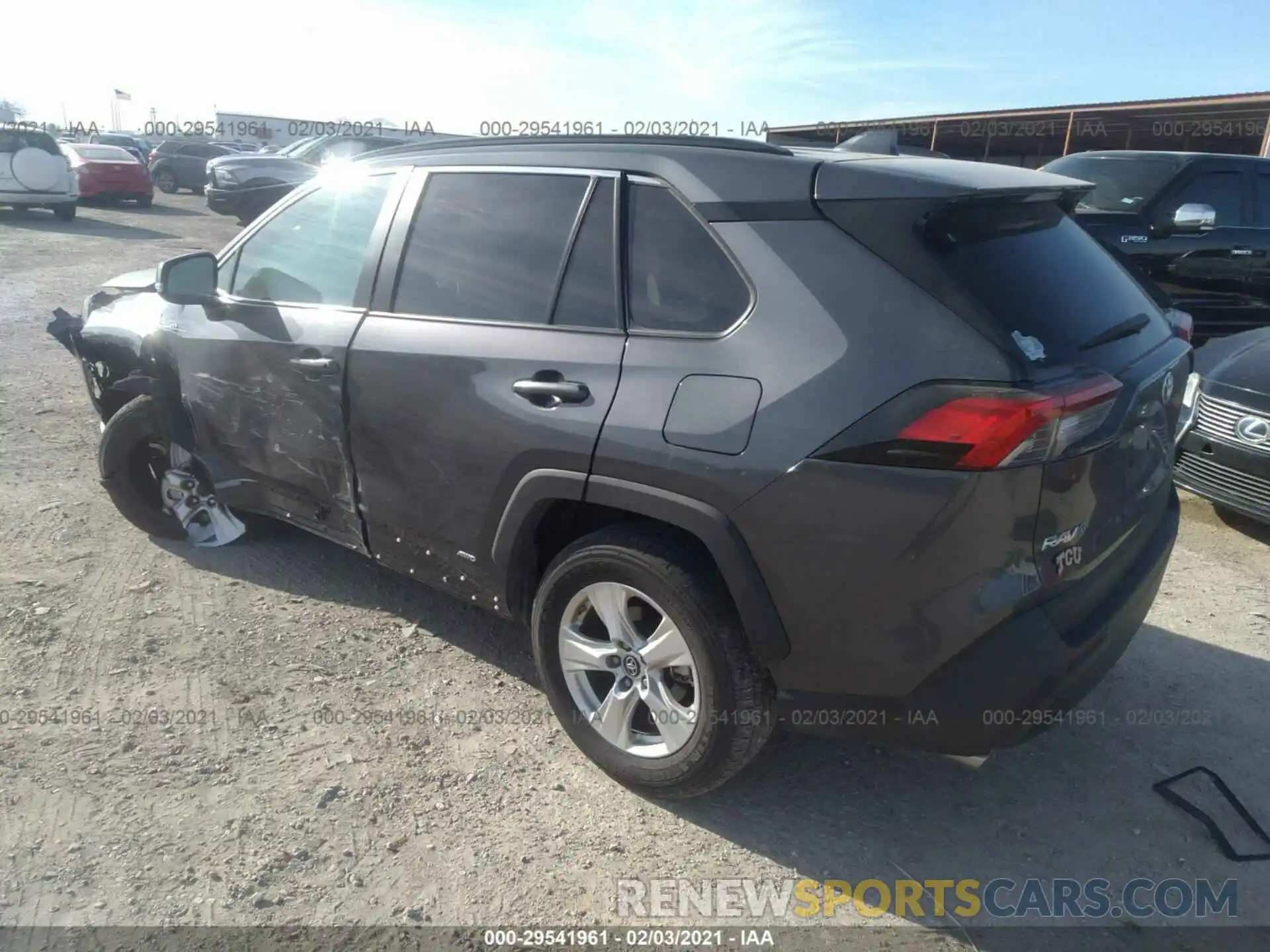 3 Фотография поврежденного автомобиля 2T3RWRFV3KW036311 TOYOTA RAV4 2019