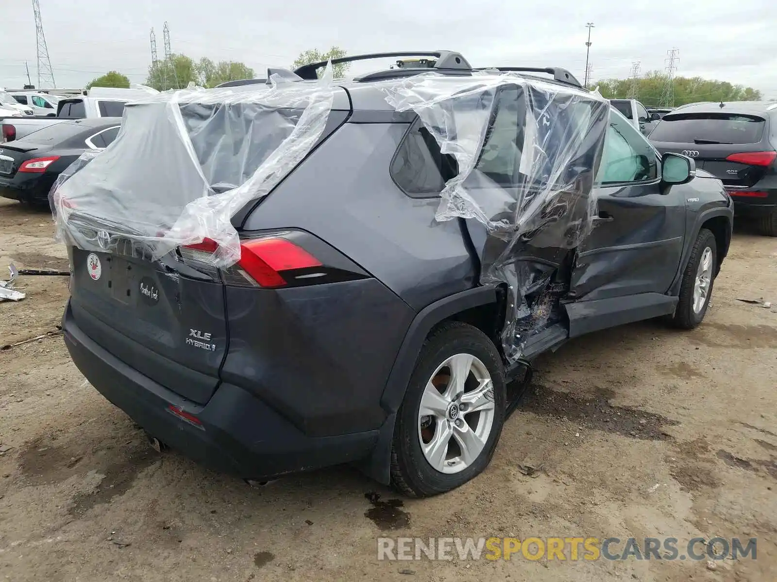 4 Photograph of a damaged car 2T3RWRFV3KW036941 TOYOTA RAV4 2019