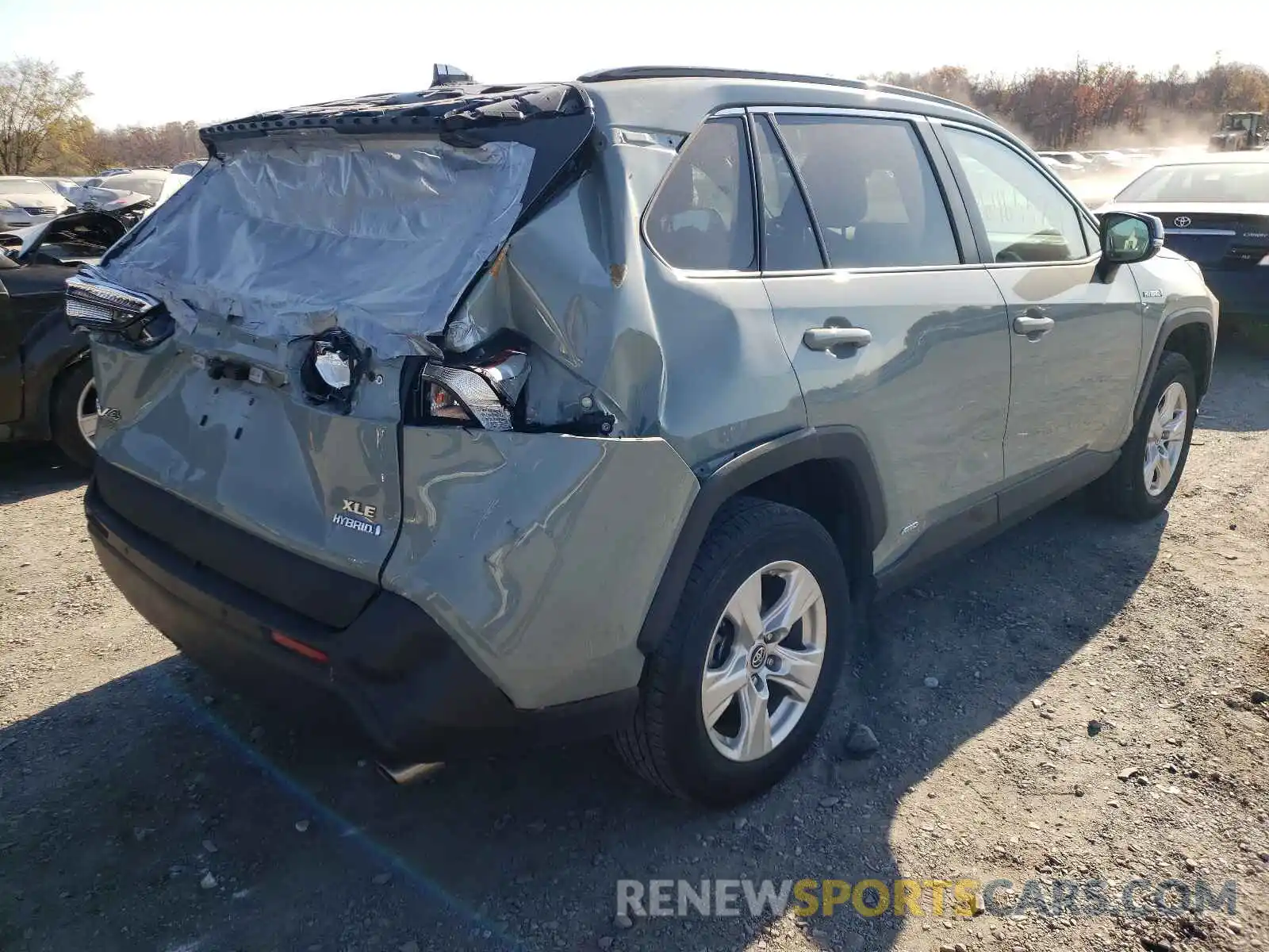 4 Photograph of a damaged car 2T3RWRFV3KW040911 TOYOTA RAV4 2019