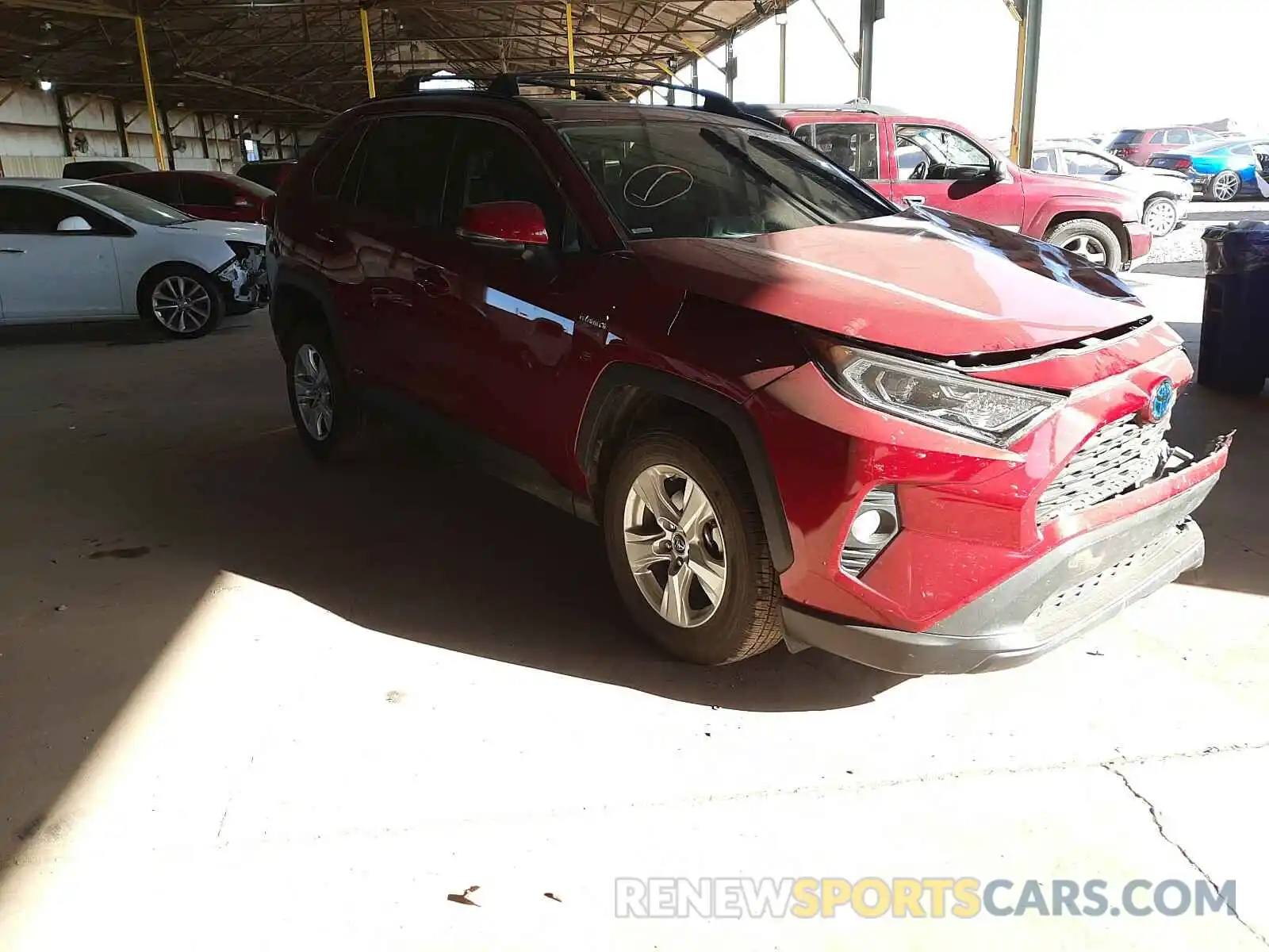 1 Фотография поврежденного автомобиля 2T3RWRFV4KW013846 TOYOTA RAV4 2019