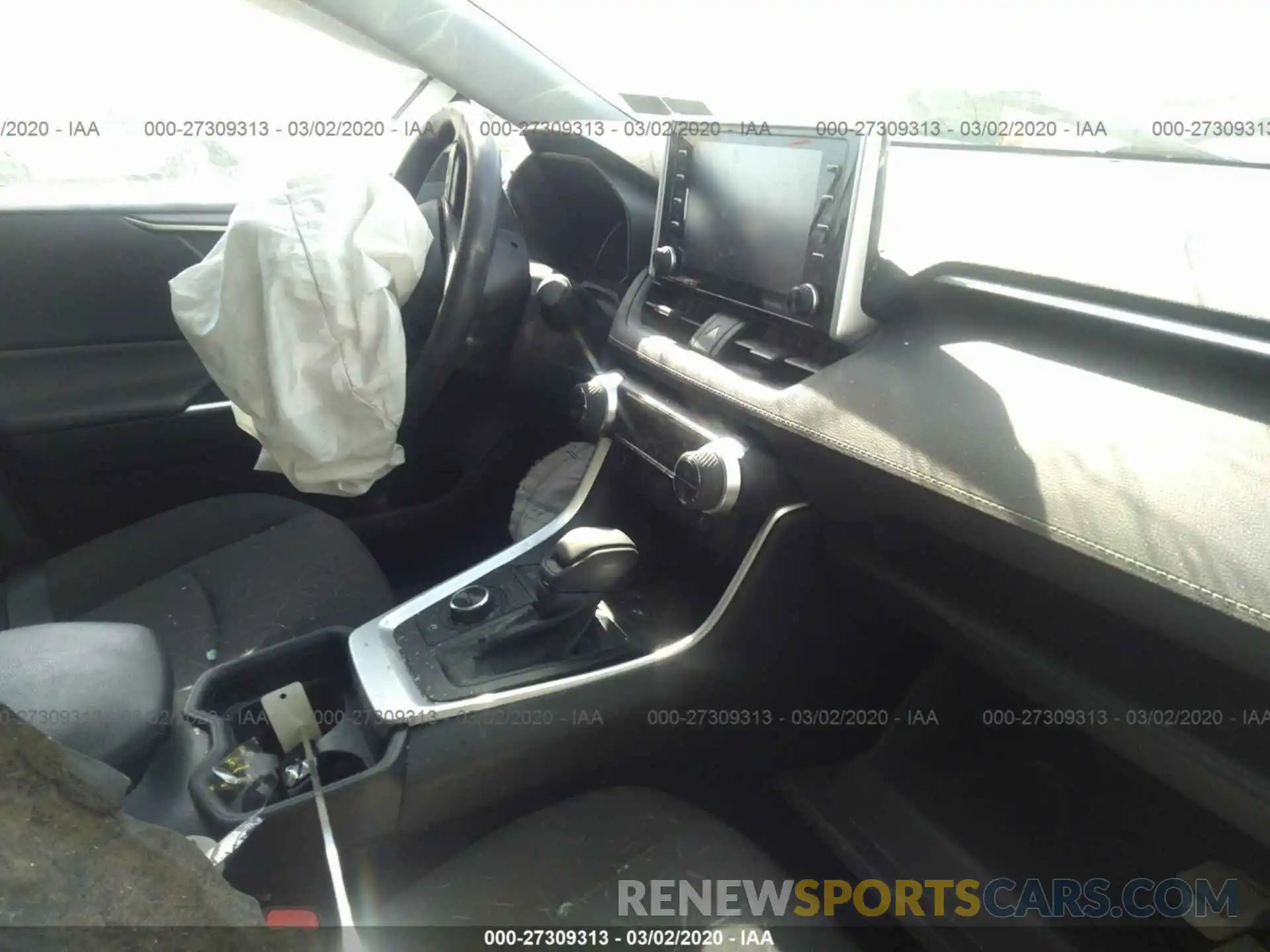 5 Photograph of a damaged car 2T3RWRFV4KW014785 TOYOTA RAV4 2019