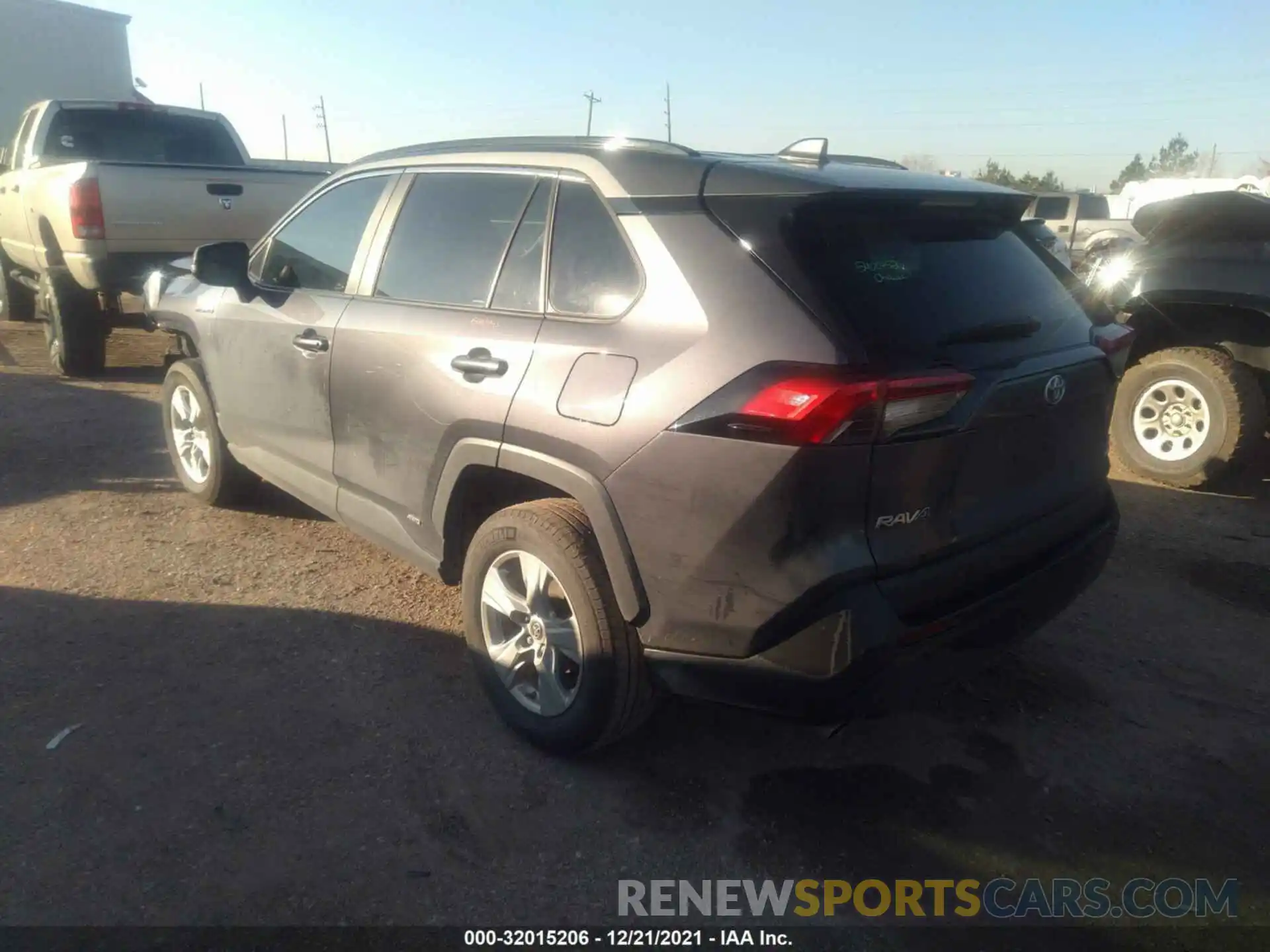 3 Photograph of a damaged car 2T3RWRFV4KW035961 TOYOTA RAV4 2019