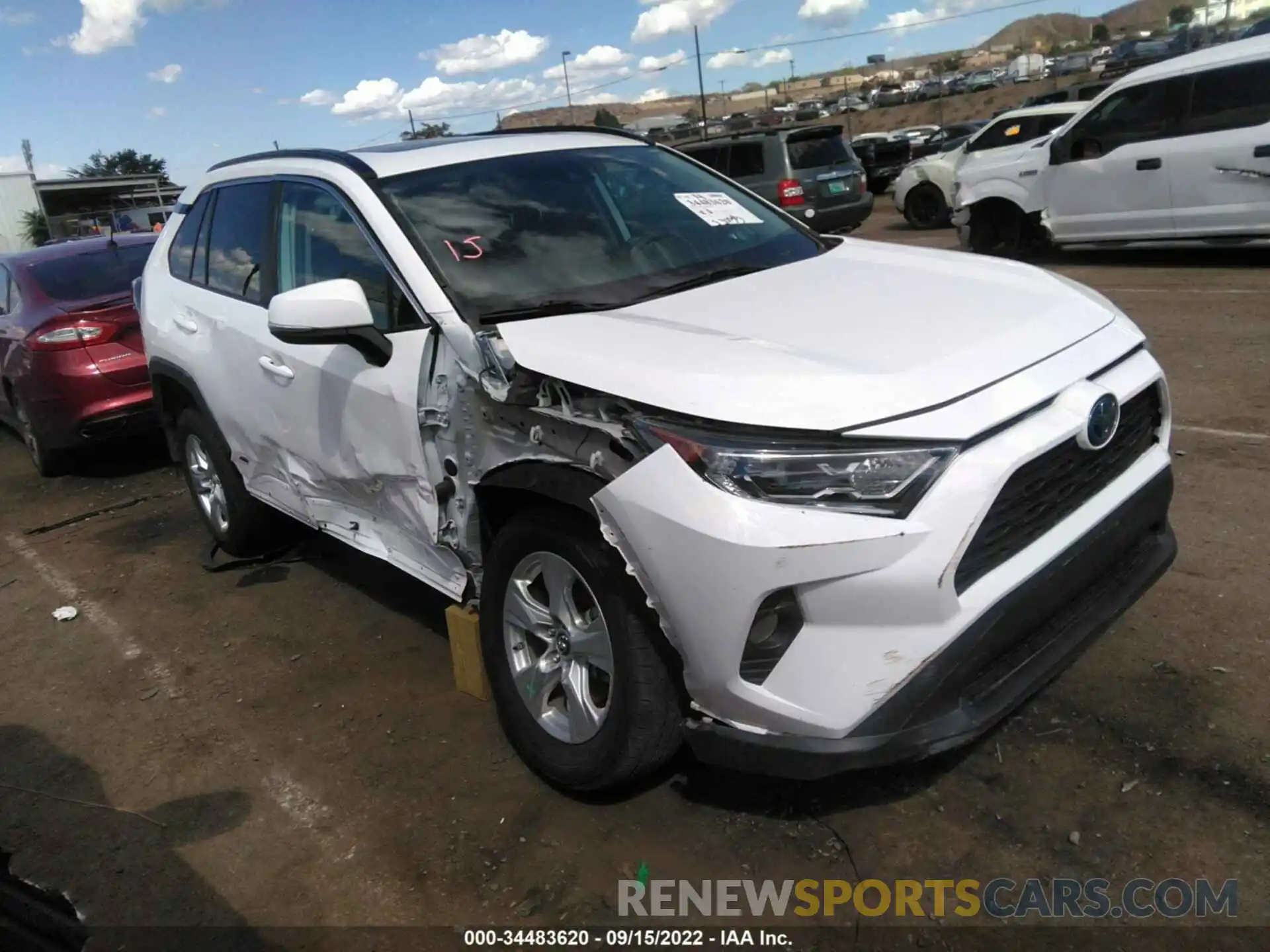 1 Photograph of a damaged car 2T3RWRFV4KW044451 TOYOTA RAV4 2019