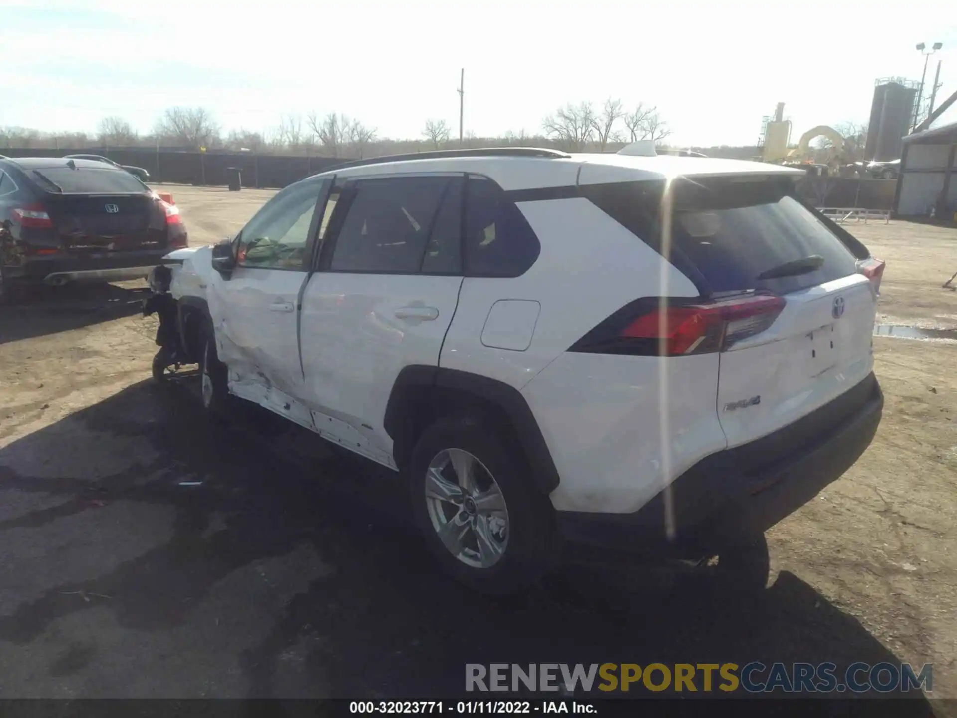 3 Photograph of a damaged car 2T3RWRFV5KW006324 TOYOTA RAV4 2019