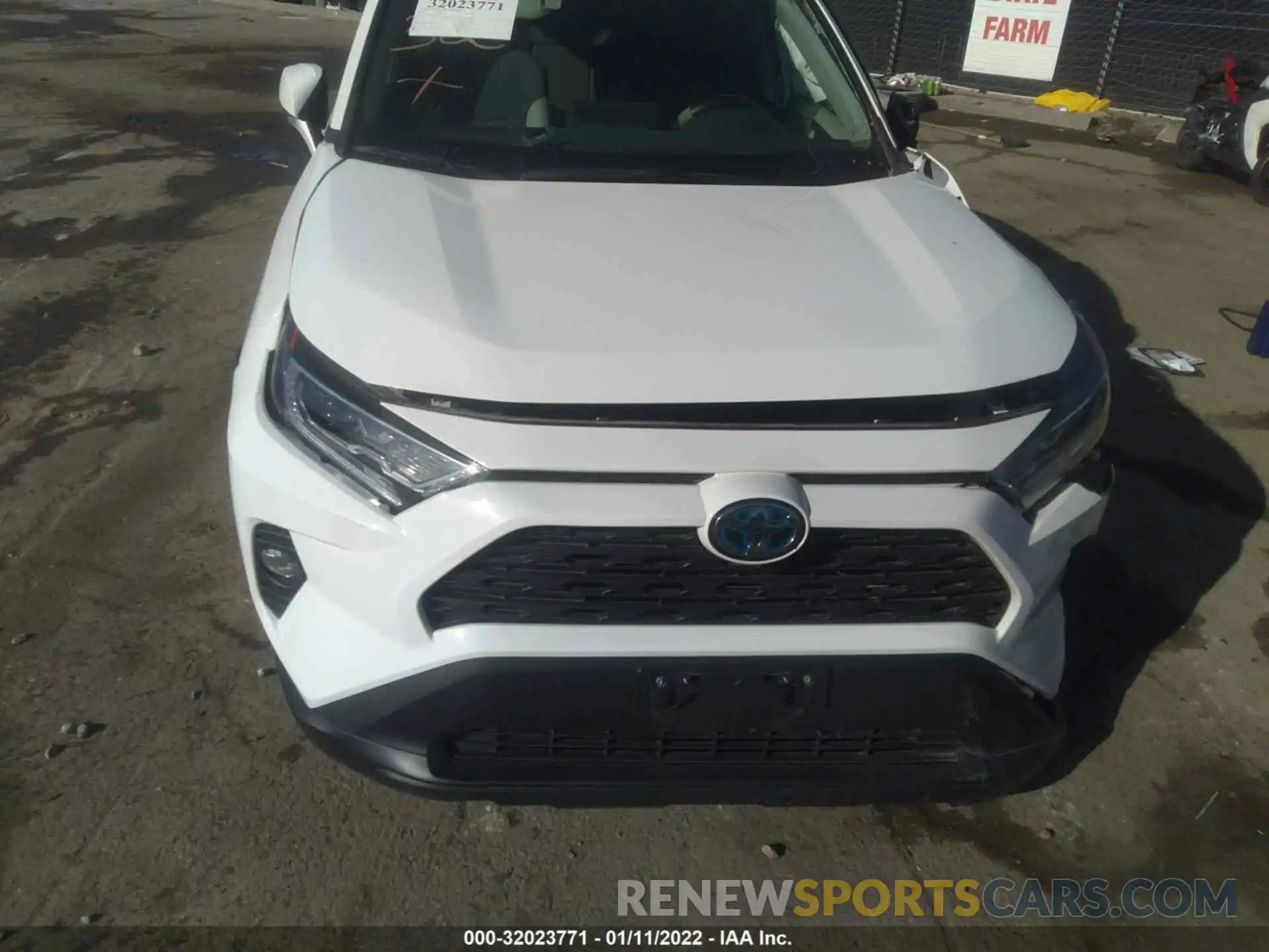 6 Photograph of a damaged car 2T3RWRFV5KW006324 TOYOTA RAV4 2019