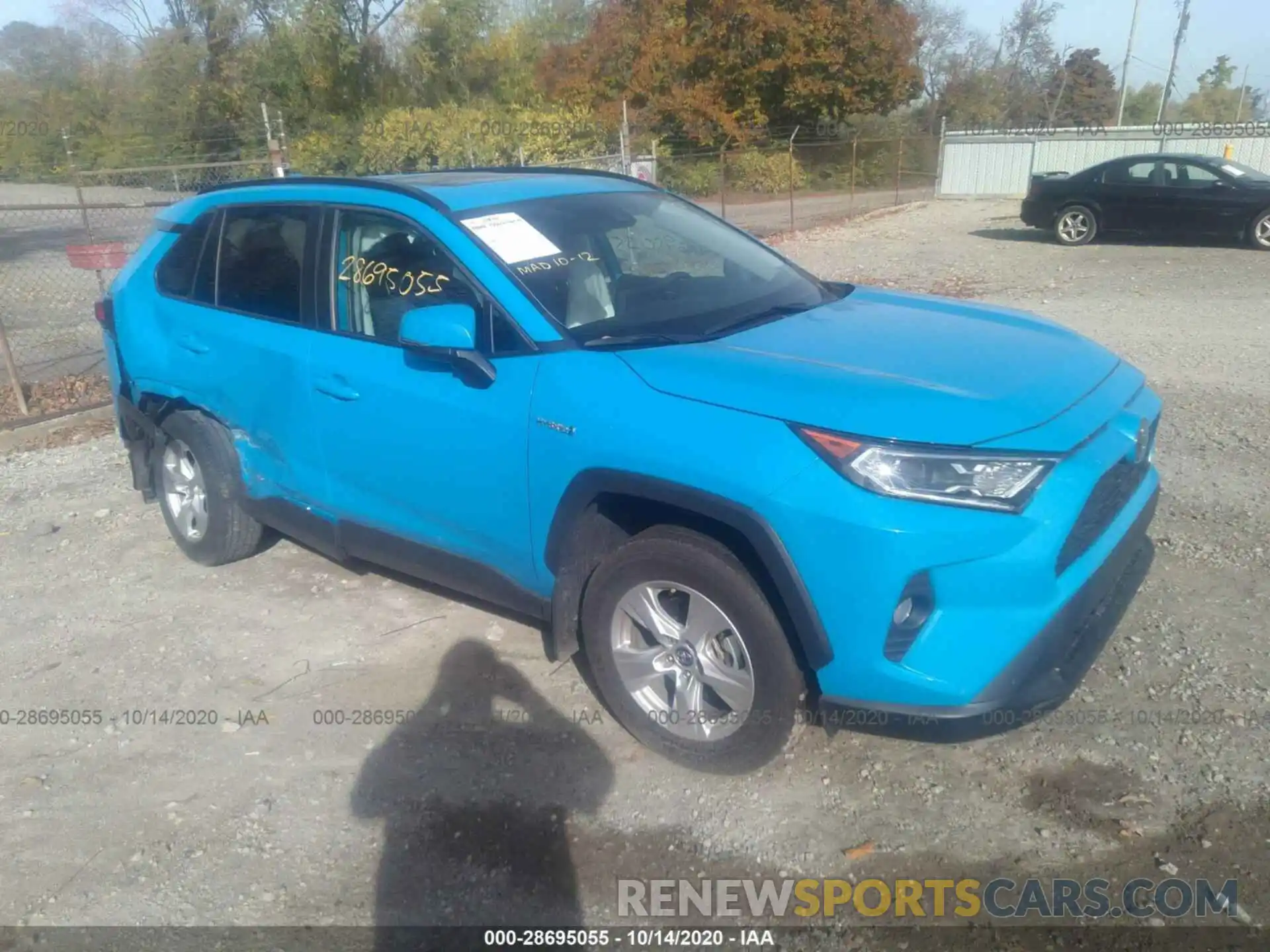 1 Photograph of a damaged car 2T3RWRFV5KW007361 TOYOTA RAV4 2019