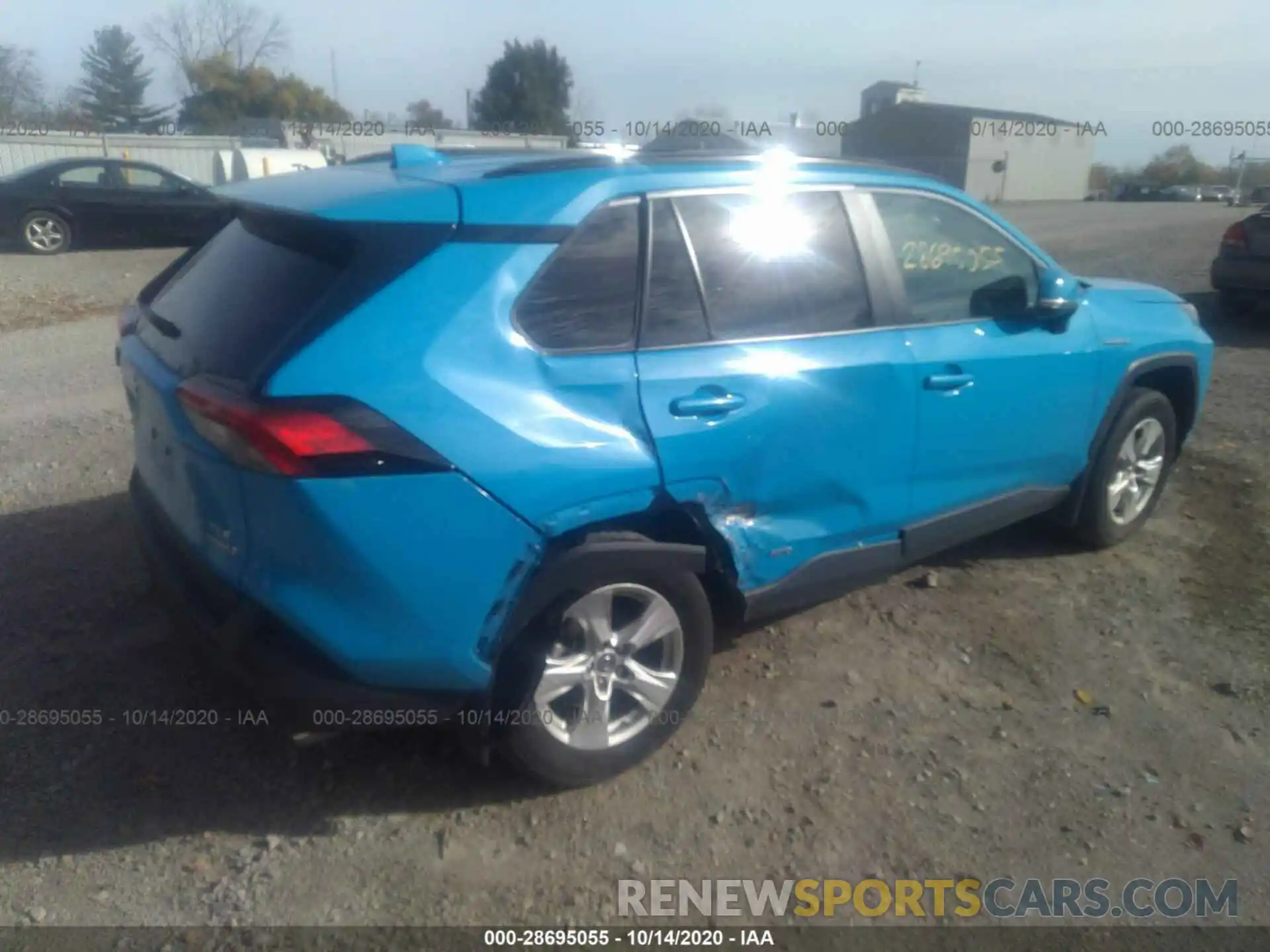 4 Photograph of a damaged car 2T3RWRFV5KW007361 TOYOTA RAV4 2019