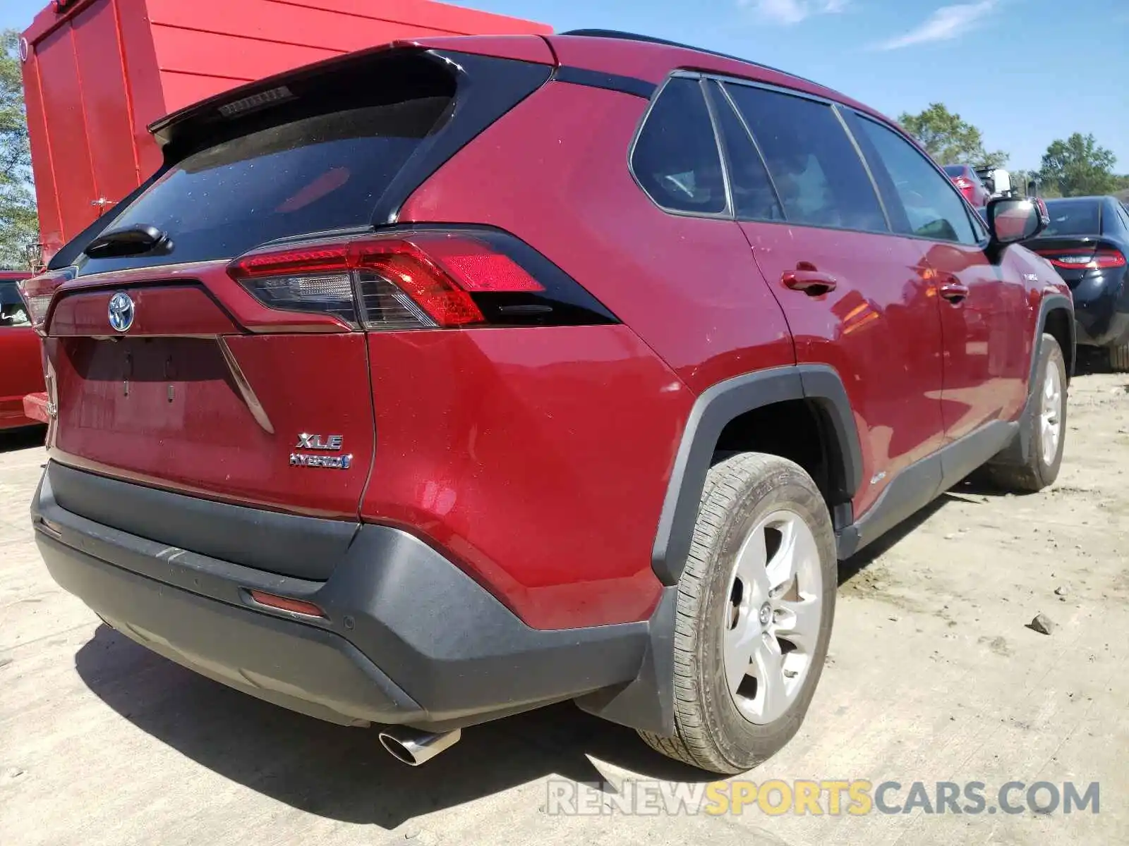 4 Photograph of a damaged car 2T3RWRFV5KW011166 TOYOTA RAV4 2019