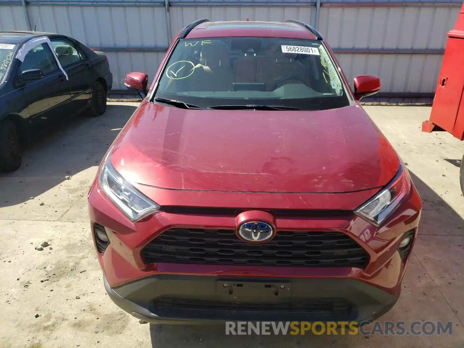 9 Photograph of a damaged car 2T3RWRFV5KW011166 TOYOTA RAV4 2019