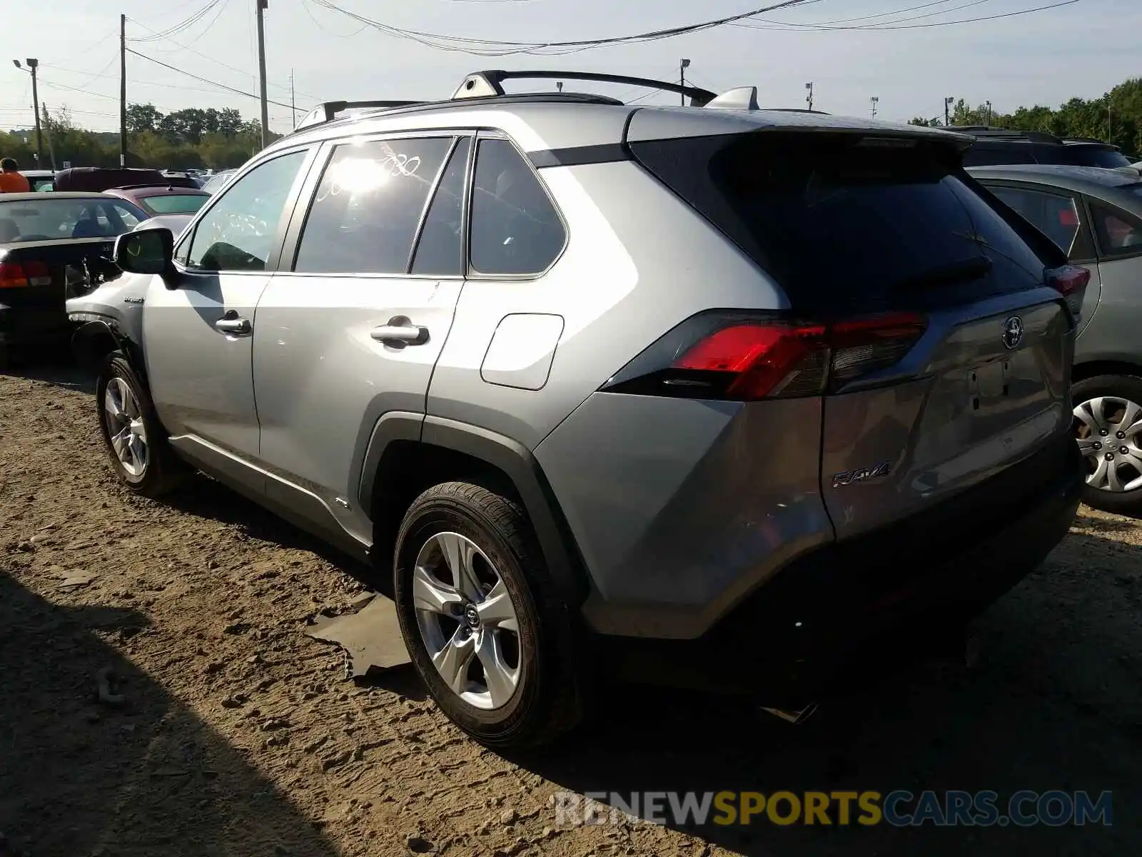 3 Photograph of a damaged car 2T3RWRFV5KW020451 TOYOTA RAV4 2019