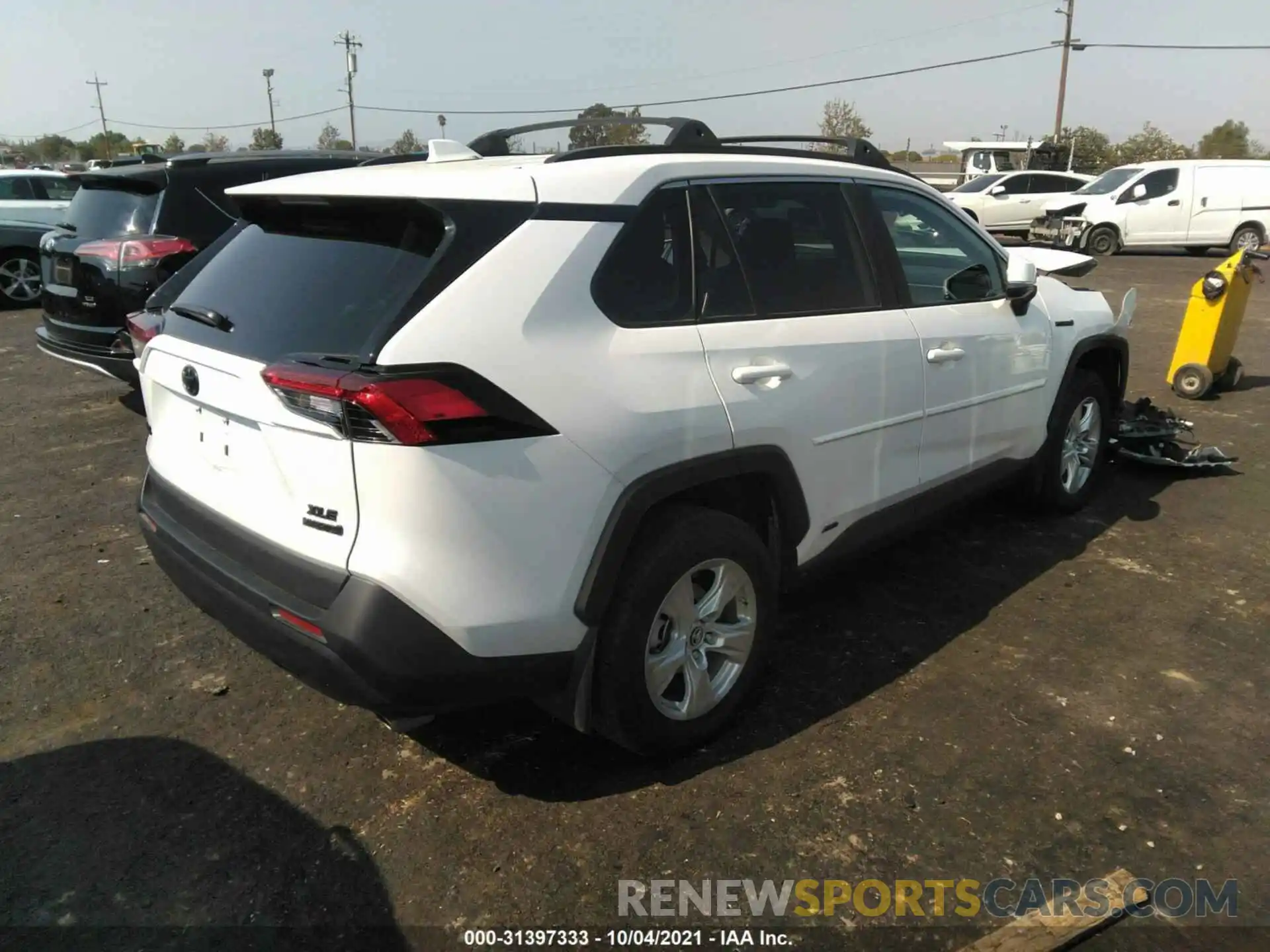 4 Photograph of a damaged car 2T3RWRFV5KW021857 TOYOTA RAV4 2019