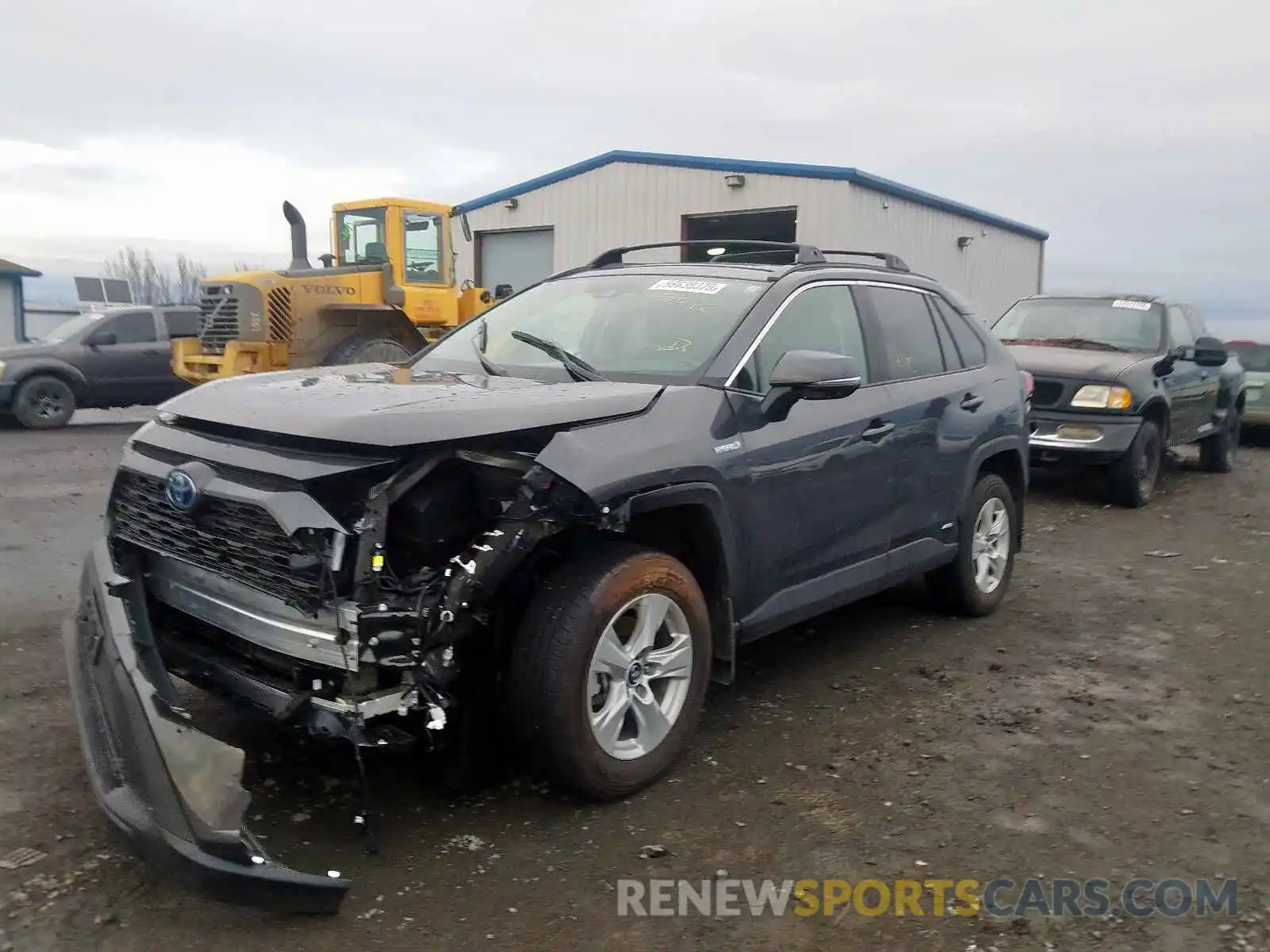 2 Photograph of a damaged car 2T3RWRFV5KW023043 TOYOTA RAV4 2019