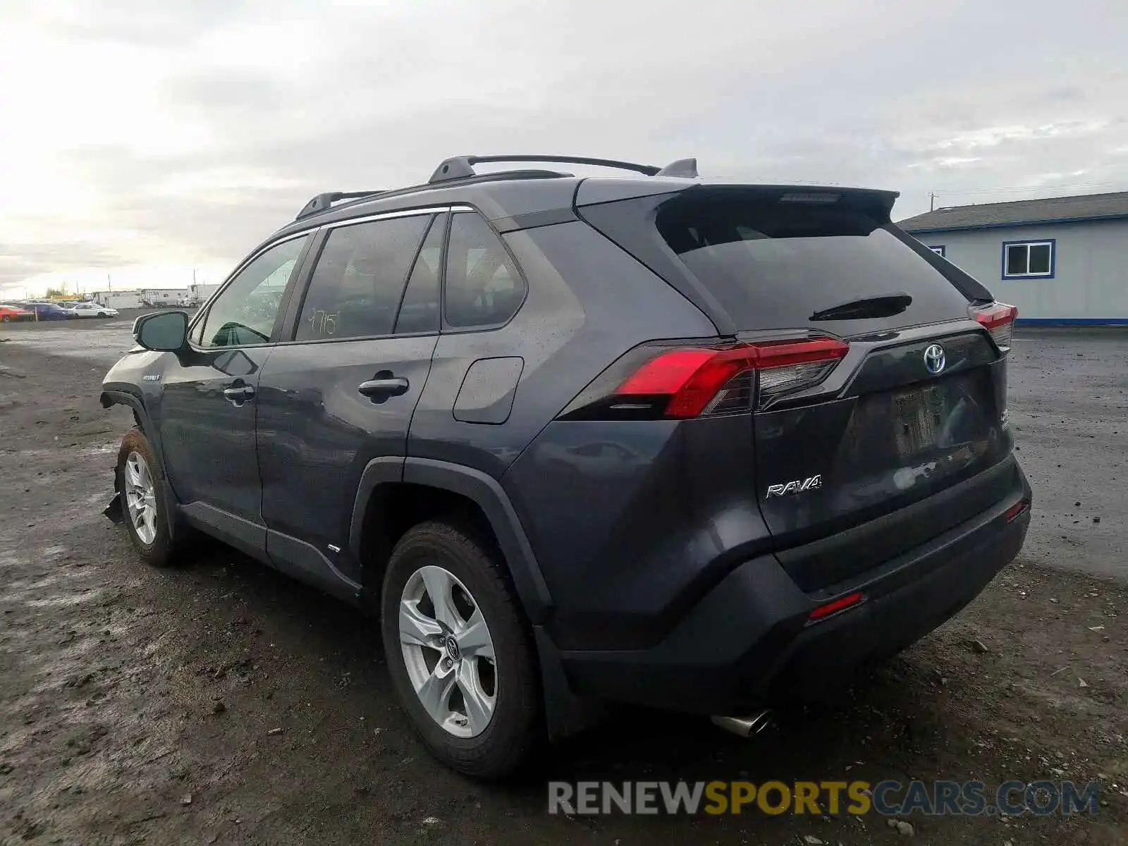 3 Photograph of a damaged car 2T3RWRFV5KW023043 TOYOTA RAV4 2019