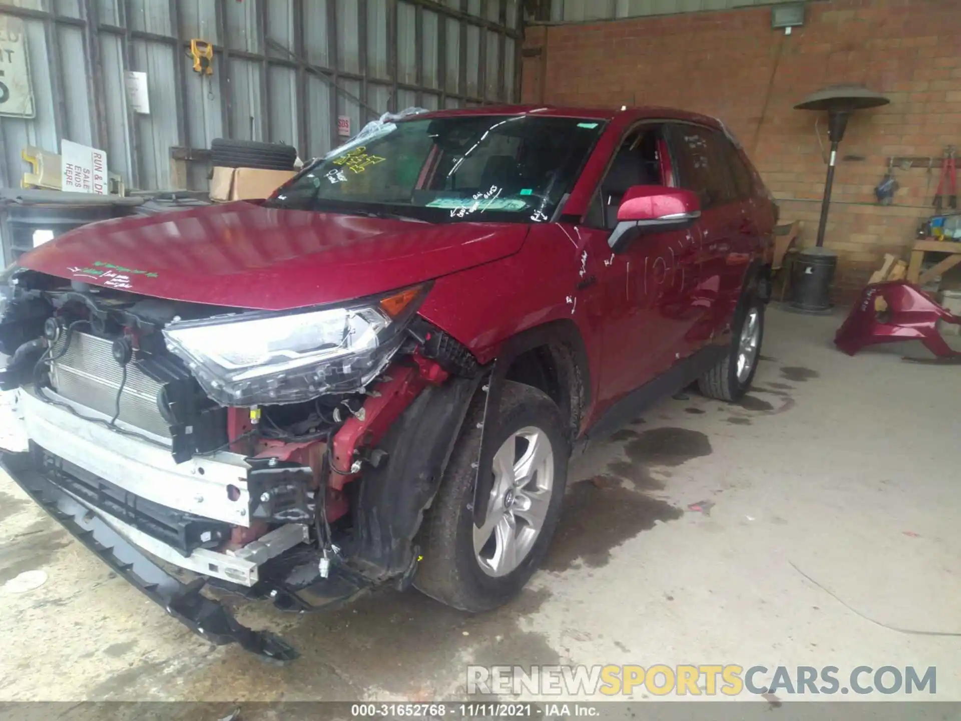 2 Photograph of a damaged car 2T3RWRFV5KW024449 TOYOTA RAV4 2019