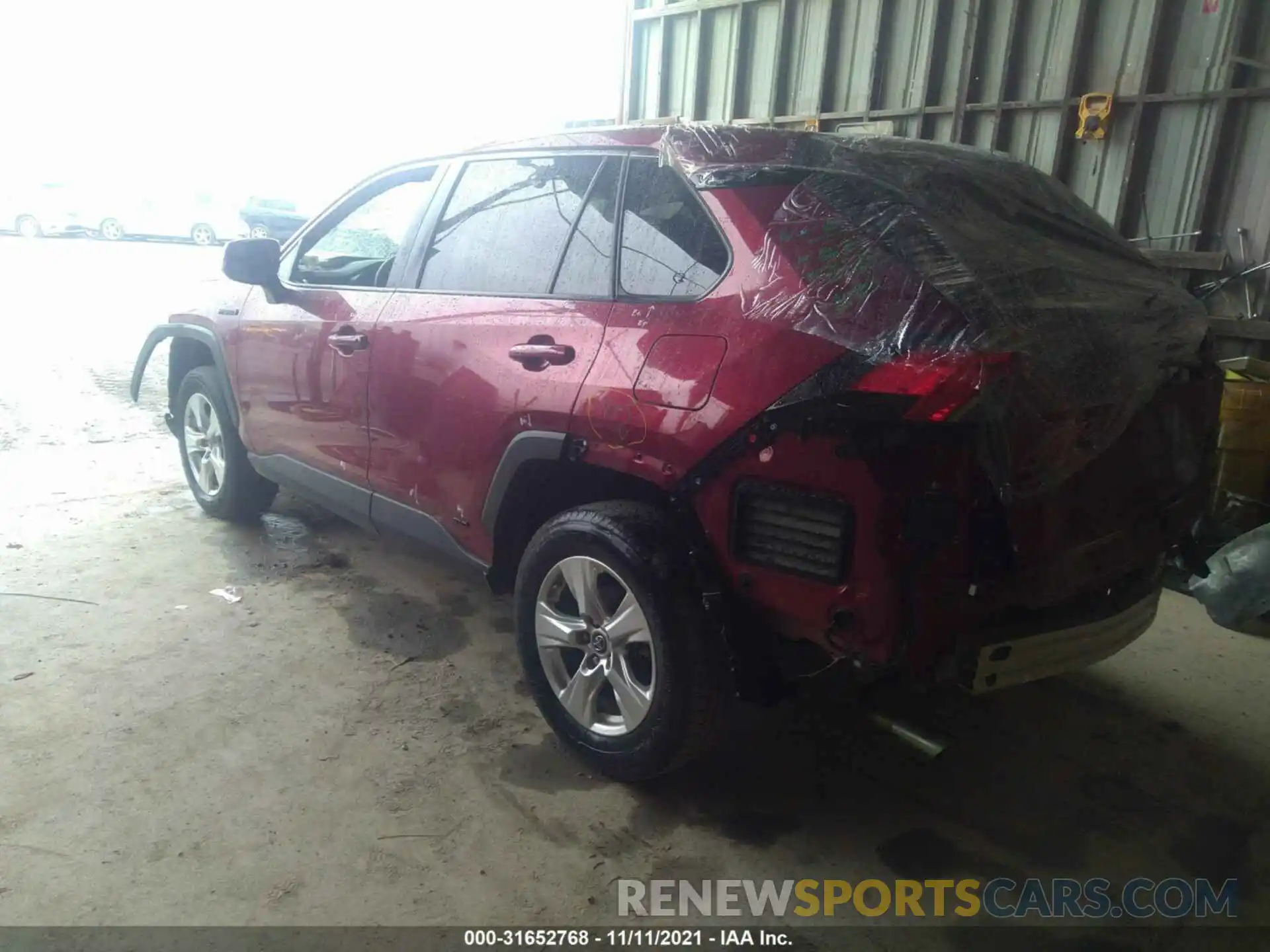 3 Photograph of a damaged car 2T3RWRFV5KW024449 TOYOTA RAV4 2019