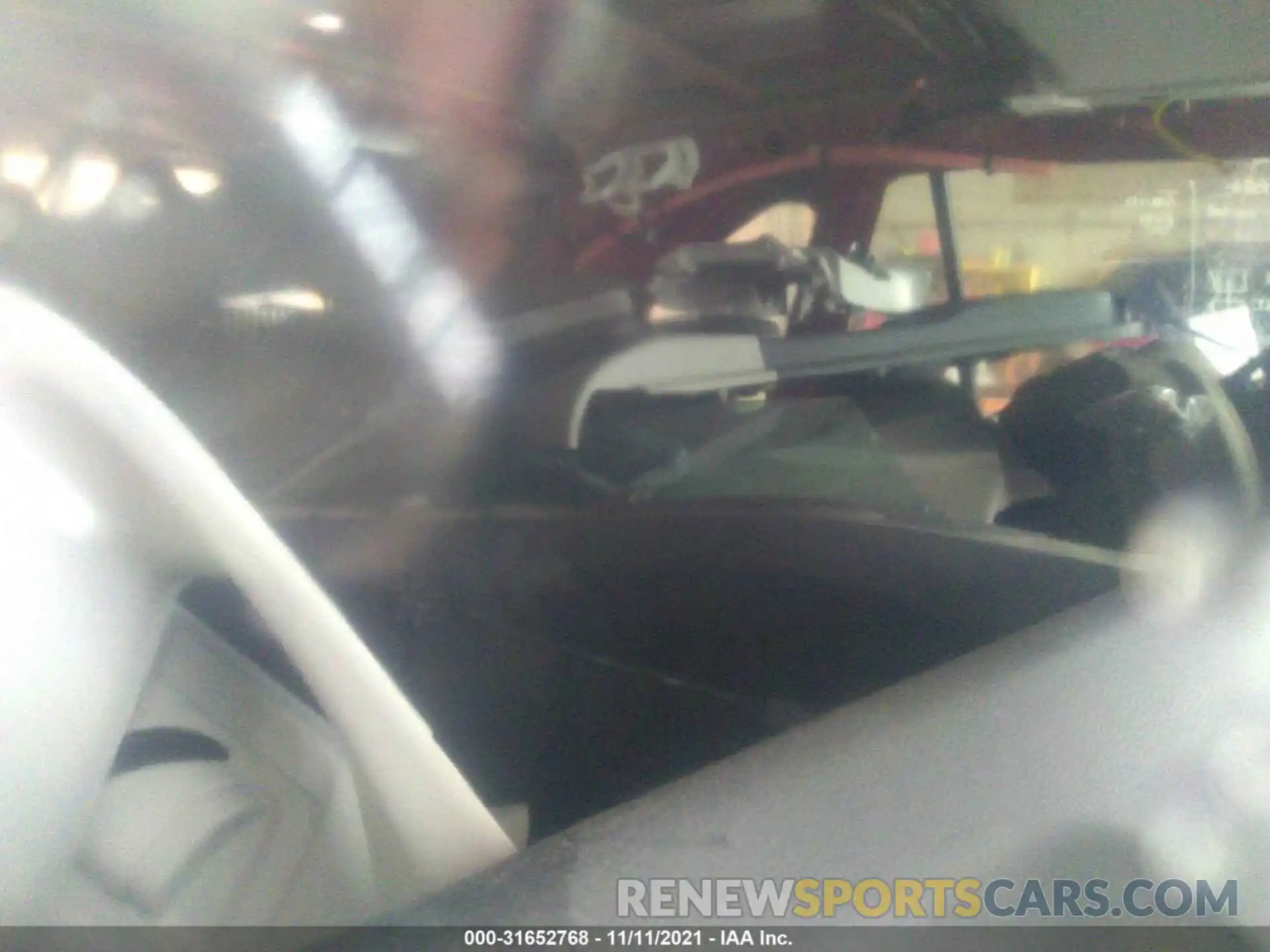 8 Photograph of a damaged car 2T3RWRFV5KW024449 TOYOTA RAV4 2019