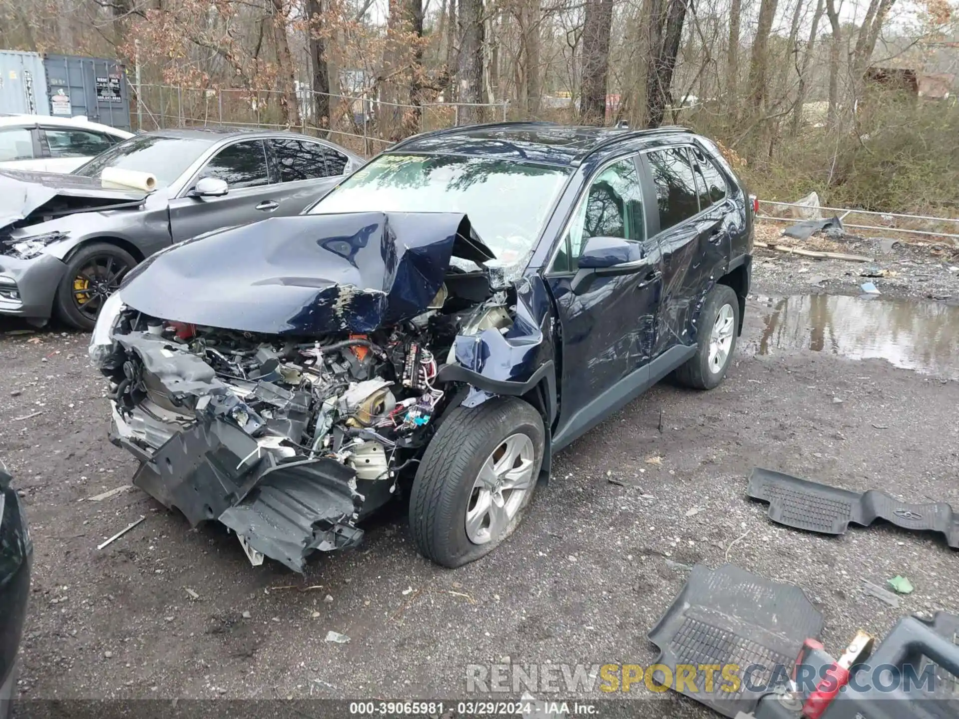 2 Photograph of a damaged car 2T3RWRFV5KW026458 TOYOTA RAV4 2019