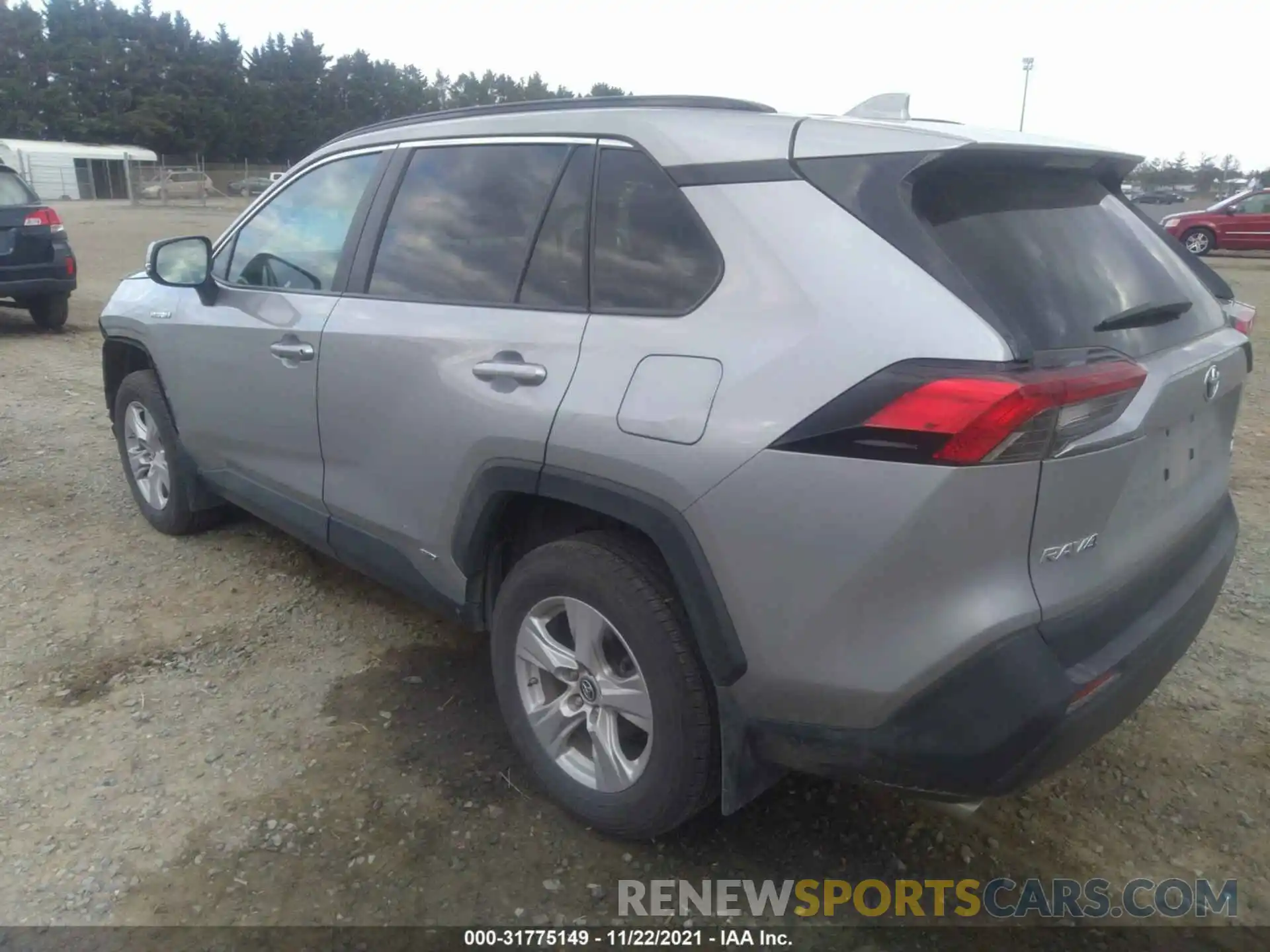 3 Photograph of a damaged car 2T3RWRFV5KW035564 TOYOTA RAV4 2019