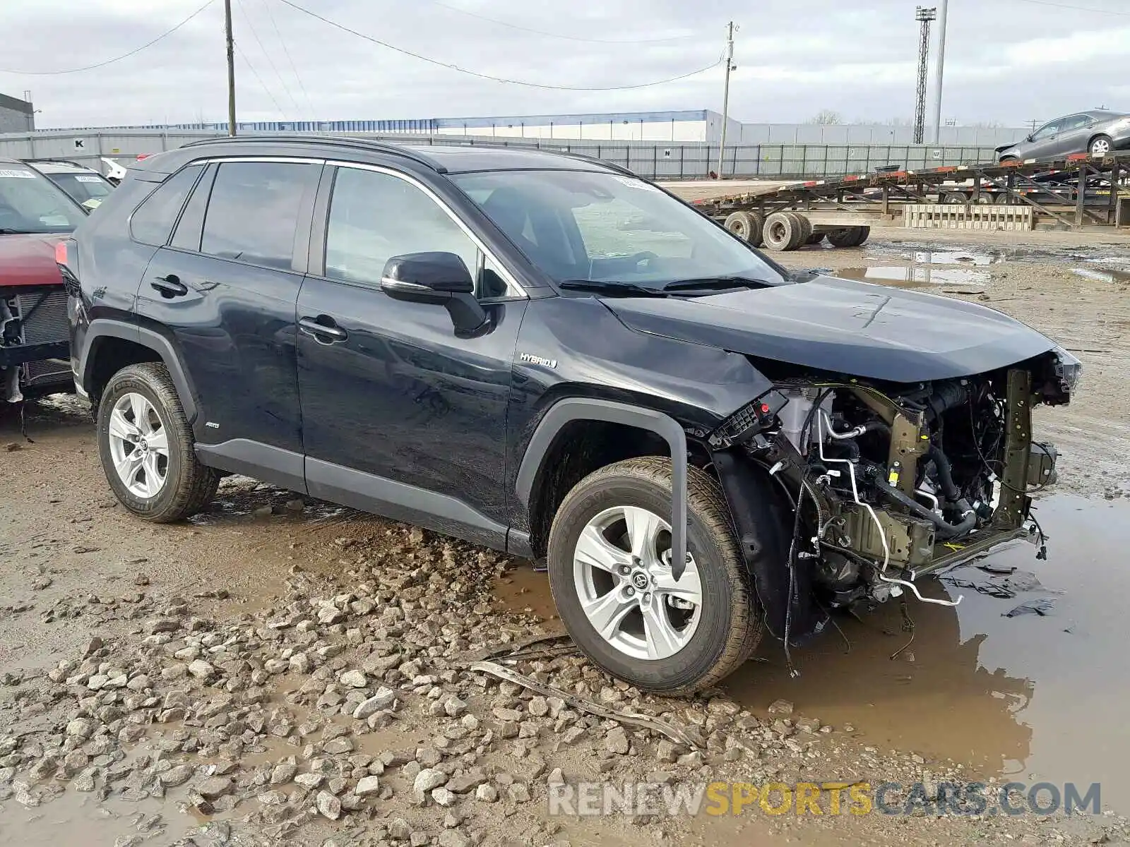 1 Photograph of a damaged car 2T3RWRFV5KW035757 TOYOTA RAV4 2019