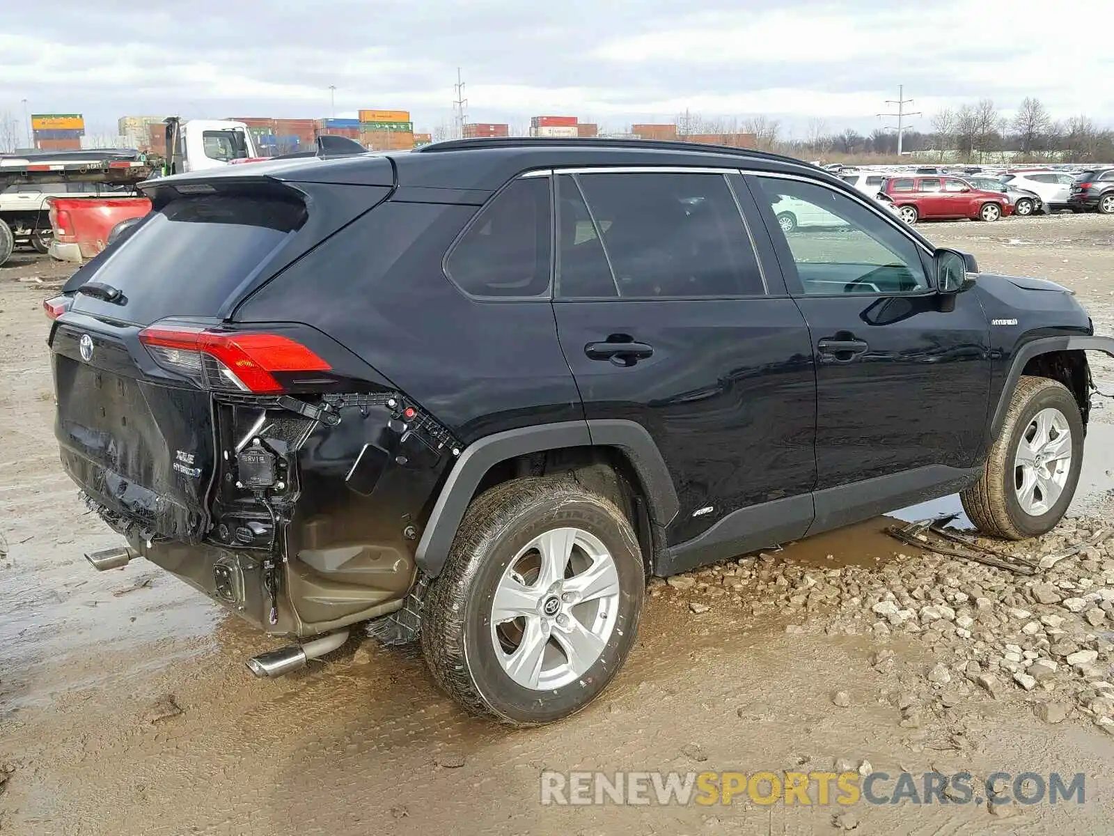 4 Photograph of a damaged car 2T3RWRFV5KW035757 TOYOTA RAV4 2019