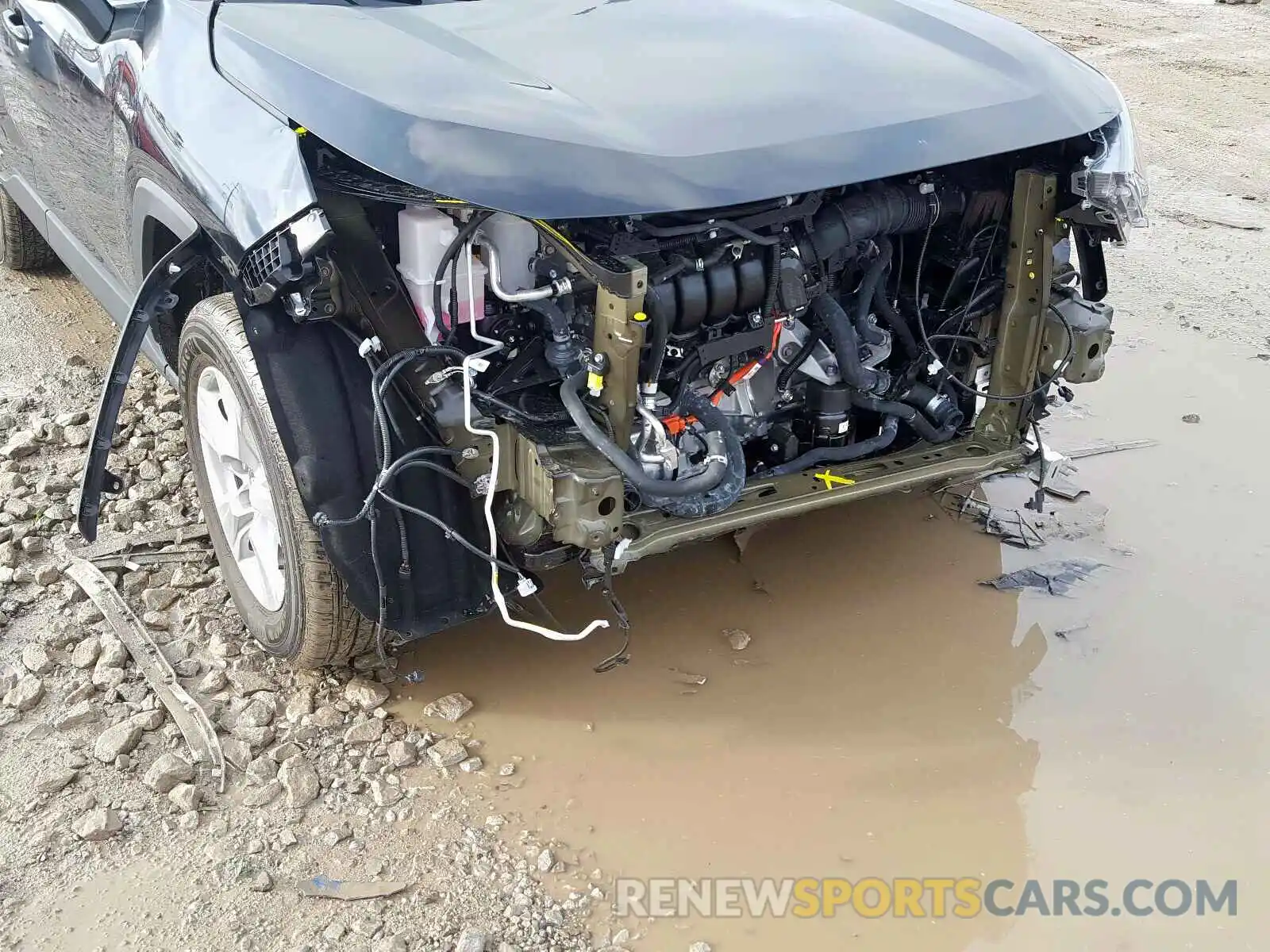 9 Photograph of a damaged car 2T3RWRFV5KW035757 TOYOTA RAV4 2019