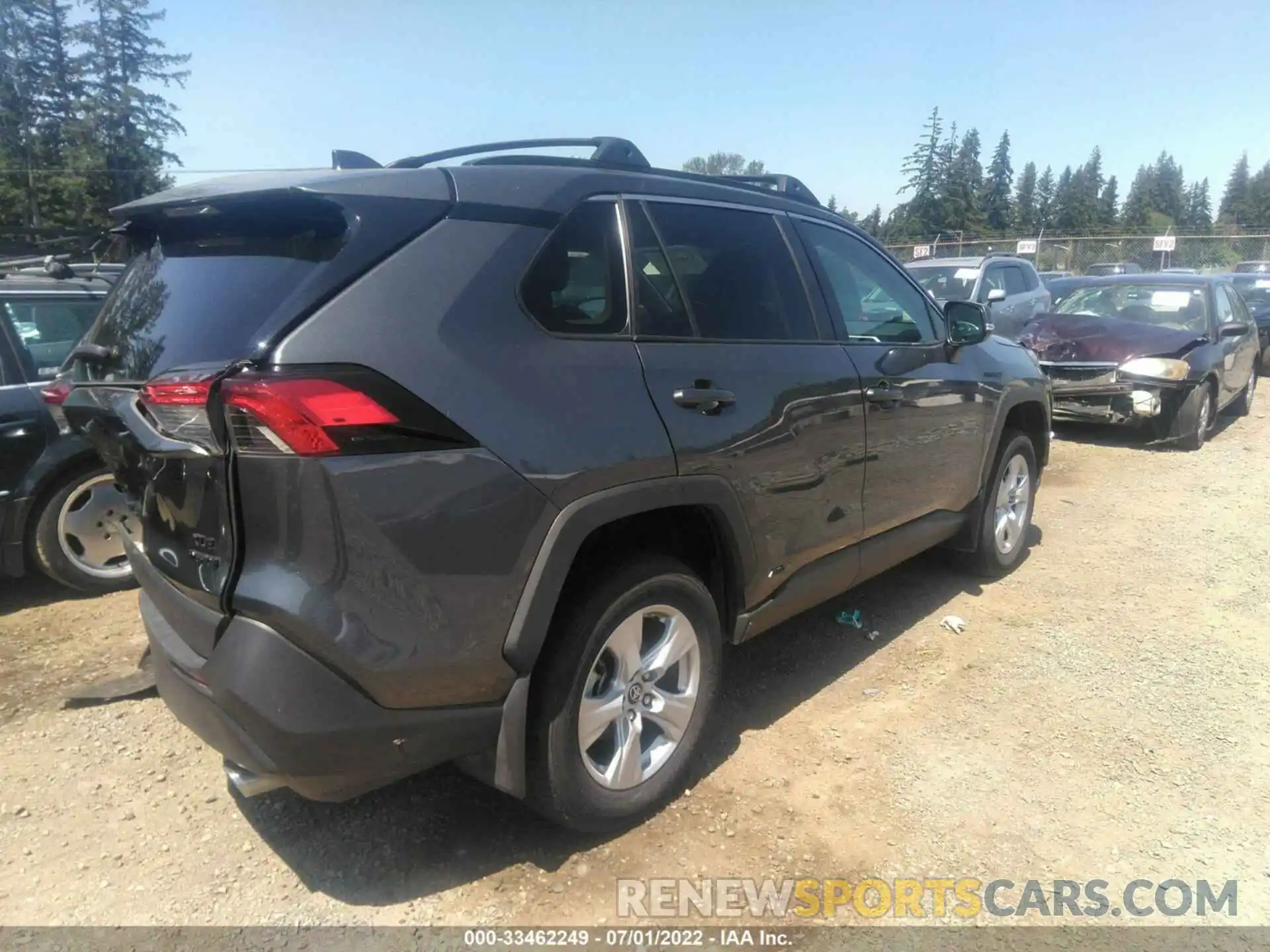 4 Photograph of a damaged car 2T3RWRFV5KW041767 TOYOTA RAV4 2019