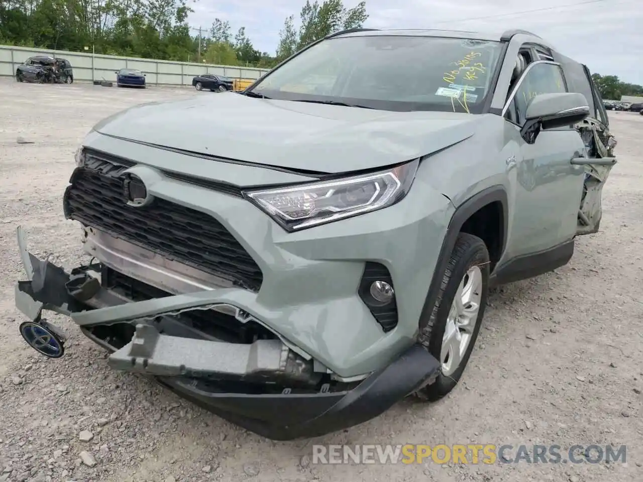 2 Photograph of a damaged car 2T3RWRFV5KW042028 TOYOTA RAV4 2019