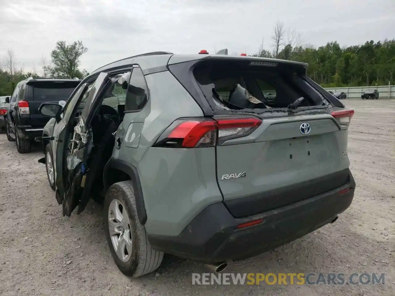 3 Photograph of a damaged car 2T3RWRFV5KW042028 TOYOTA RAV4 2019