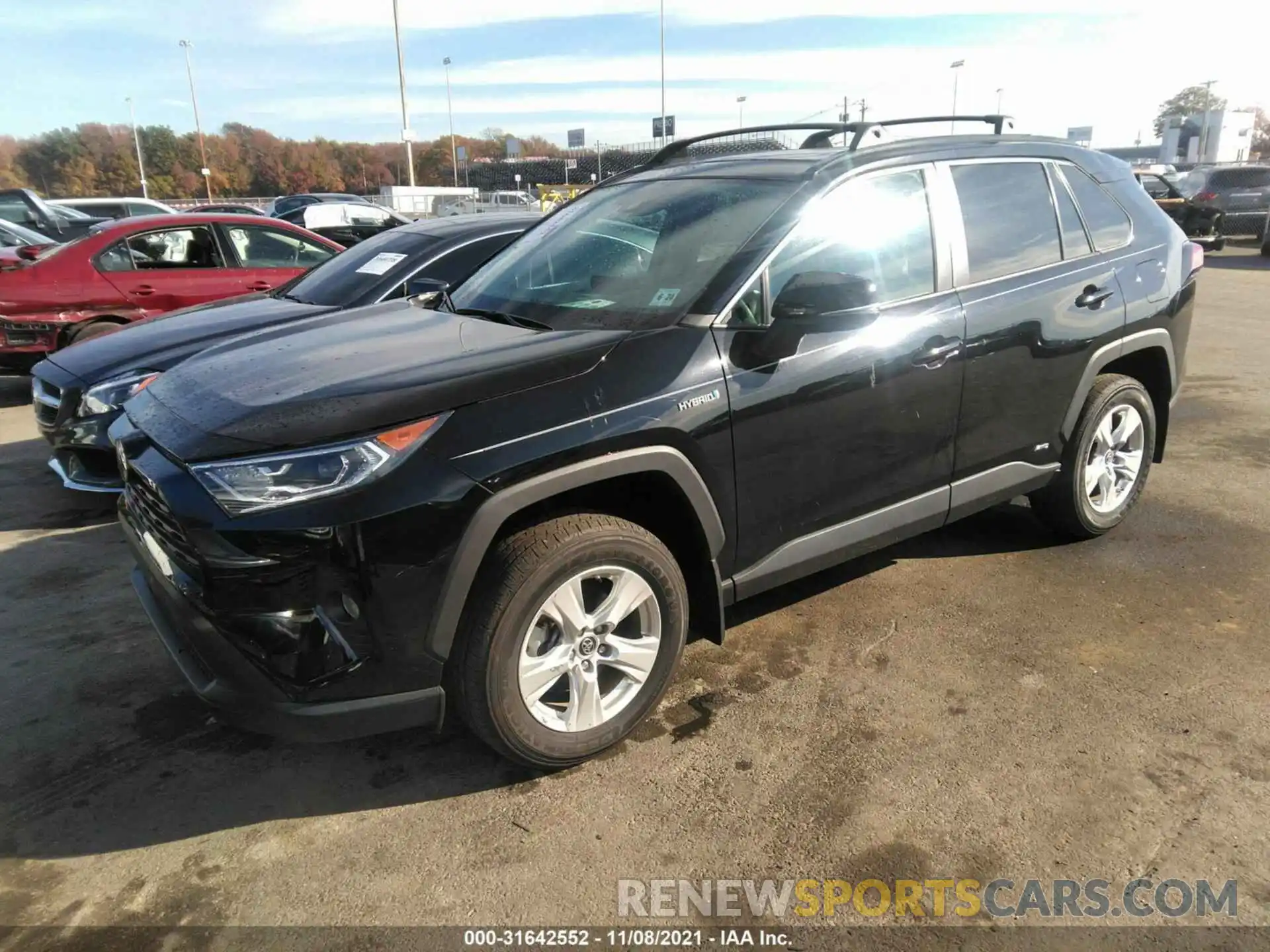 2 Photograph of a damaged car 2T3RWRFV6KW009846 TOYOTA RAV4 2019