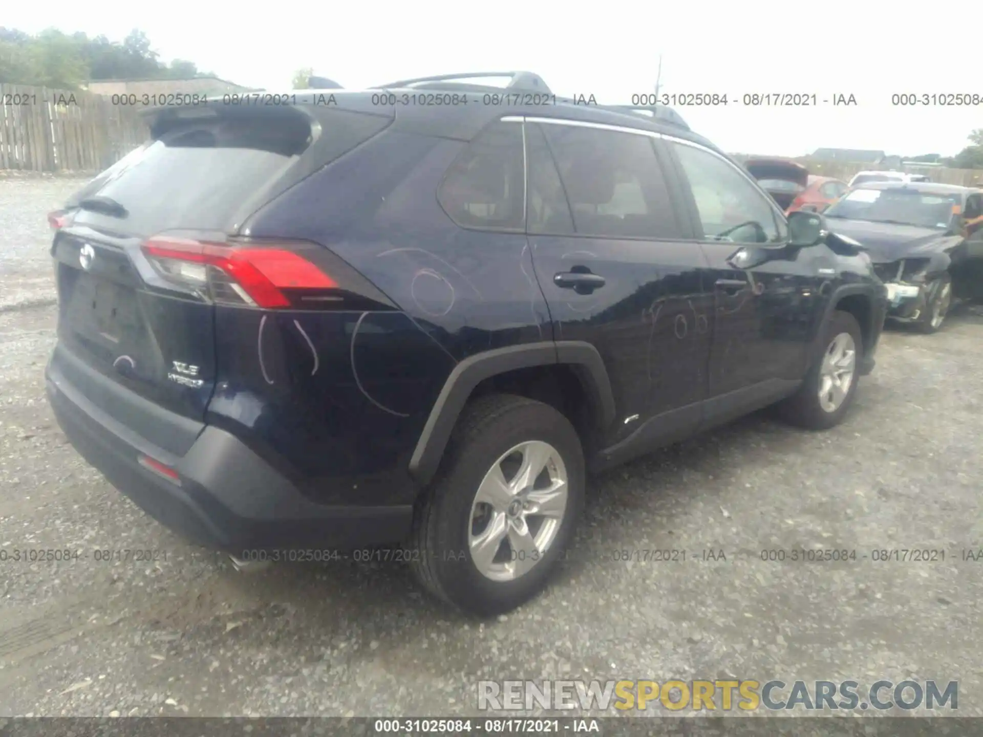 4 Photograph of a damaged car 2T3RWRFV6KW013086 TOYOTA RAV4 2019