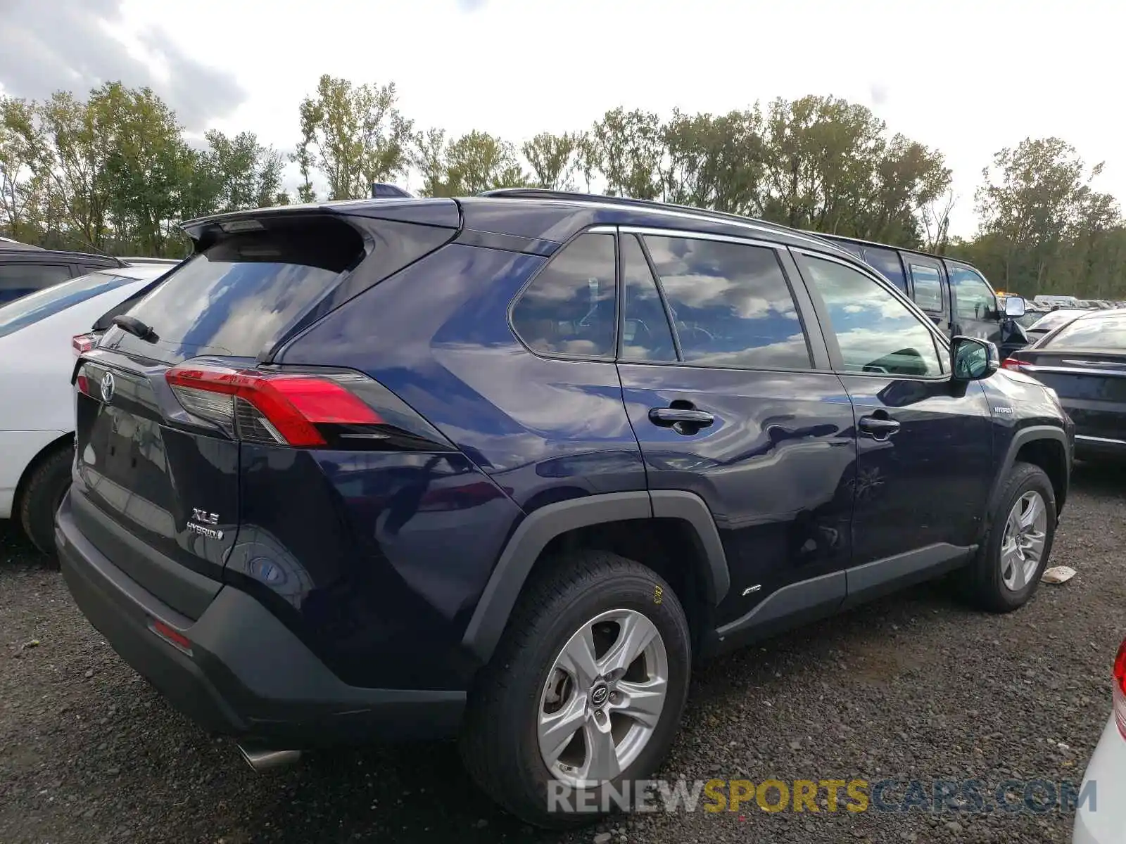 9 Photograph of a damaged car 2T3RWRFV6KW025335 TOYOTA RAV4 2019