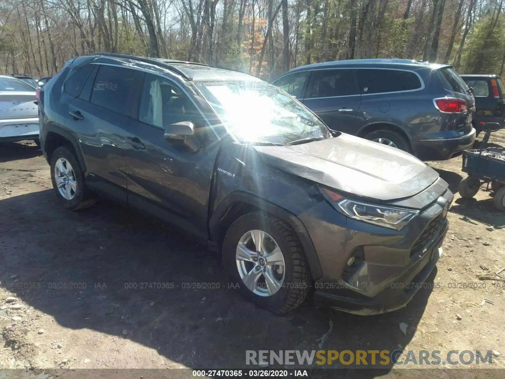 1 Photograph of a damaged car 2T3RWRFV6KW033144 TOYOTA RAV4 2019