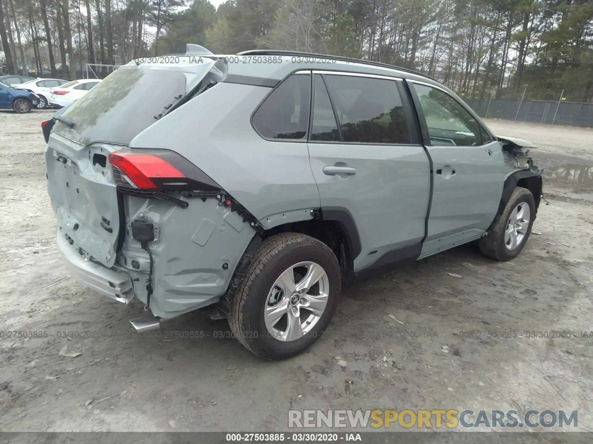 4 Photograph of a damaged car 2T3RWRFV6KW041938 TOYOTA RAV4 2019