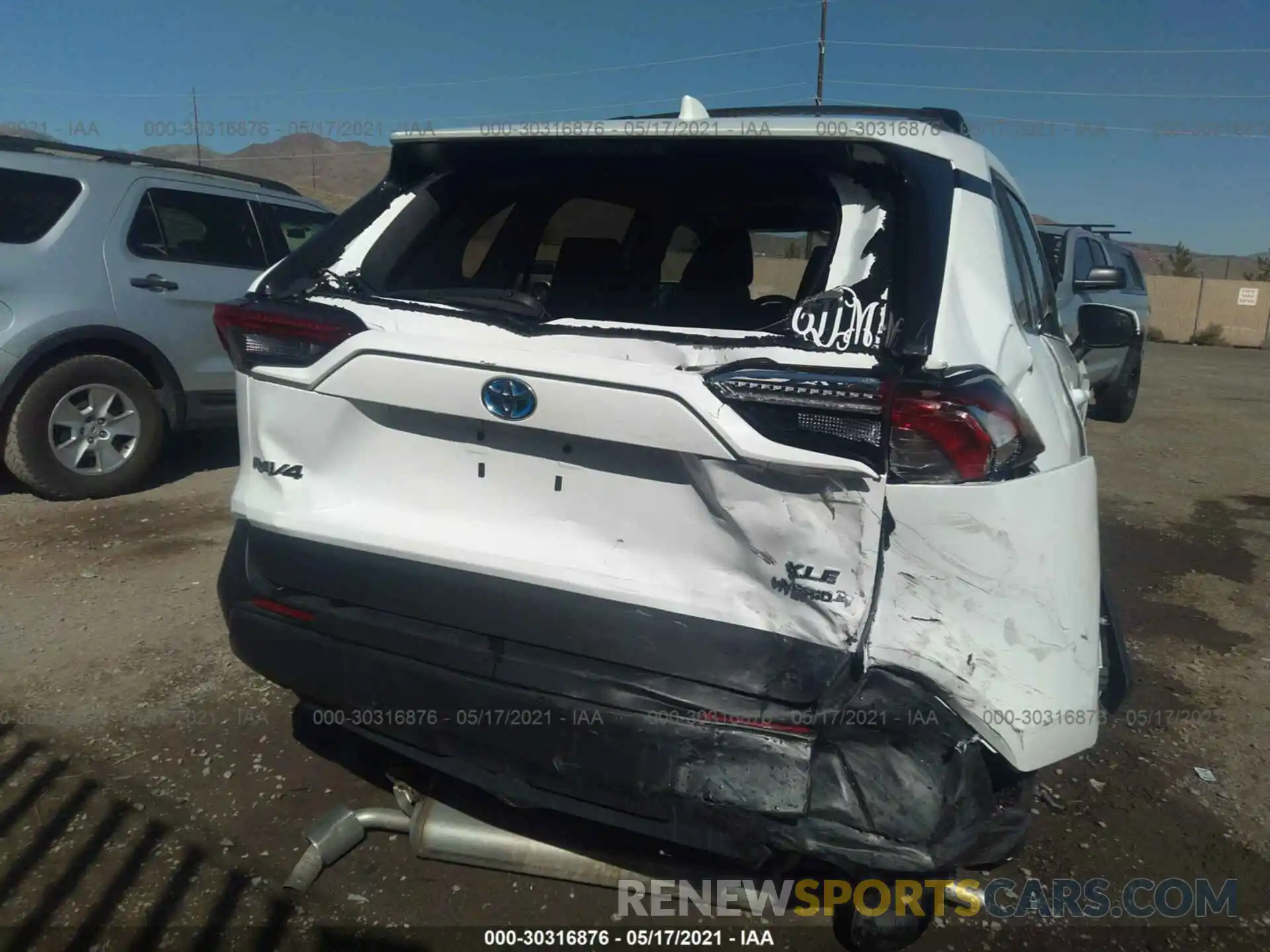 6 Photograph of a damaged car 2T3RWRFV7KW004395 TOYOTA RAV4 2019