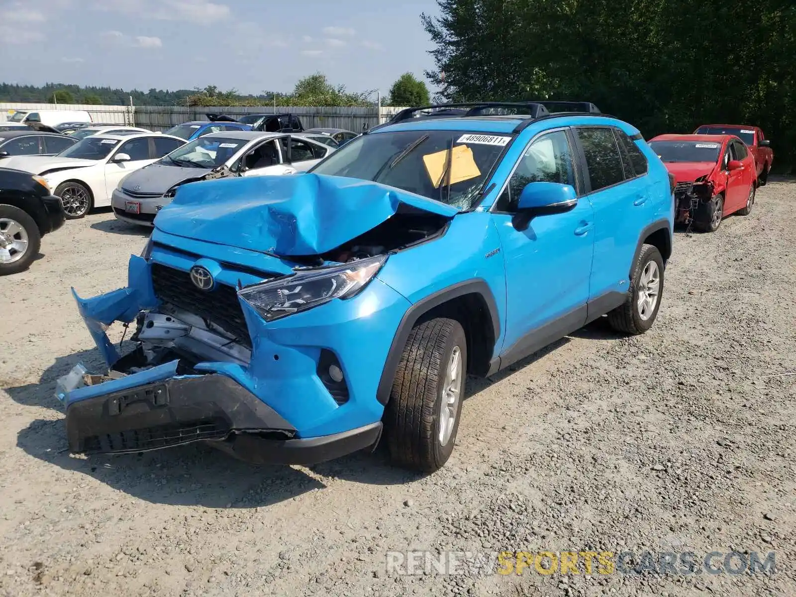 2 Photograph of a damaged car 2T3RWRFV7KW016546 TOYOTA RAV4 2019