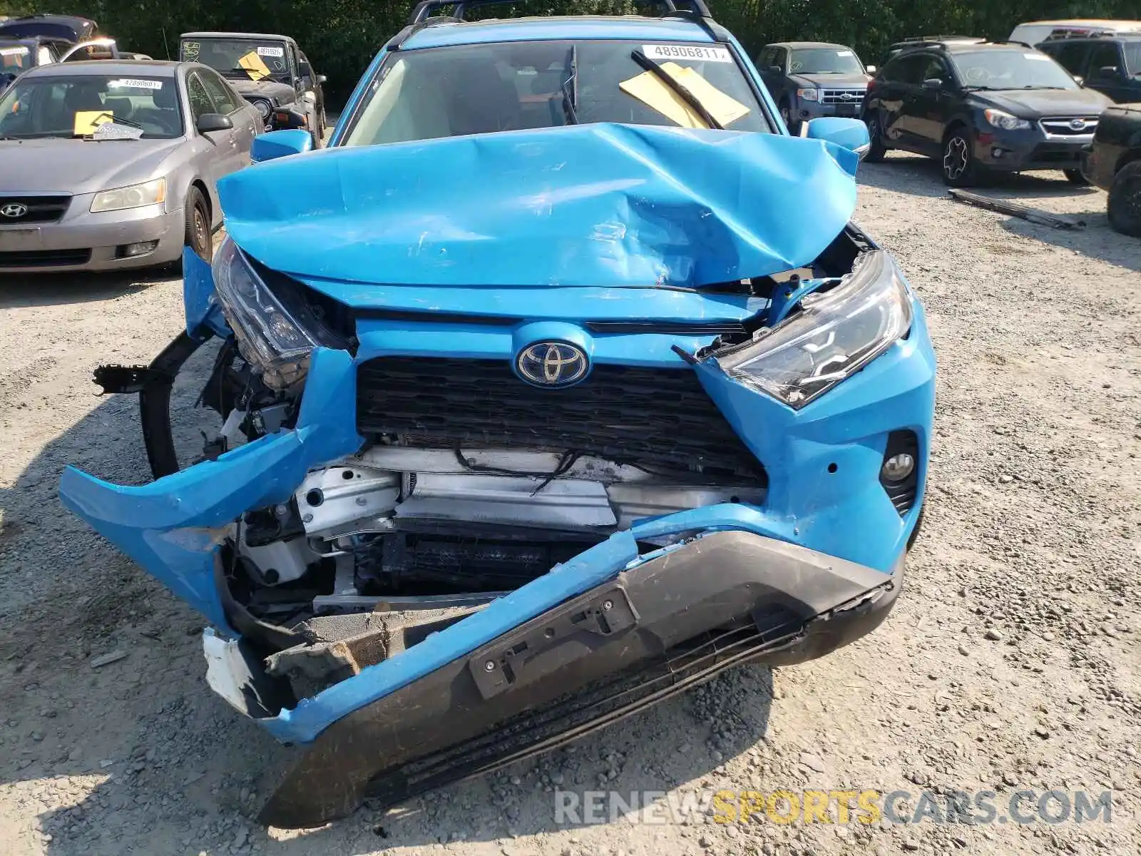 7 Photograph of a damaged car 2T3RWRFV7KW016546 TOYOTA RAV4 2019