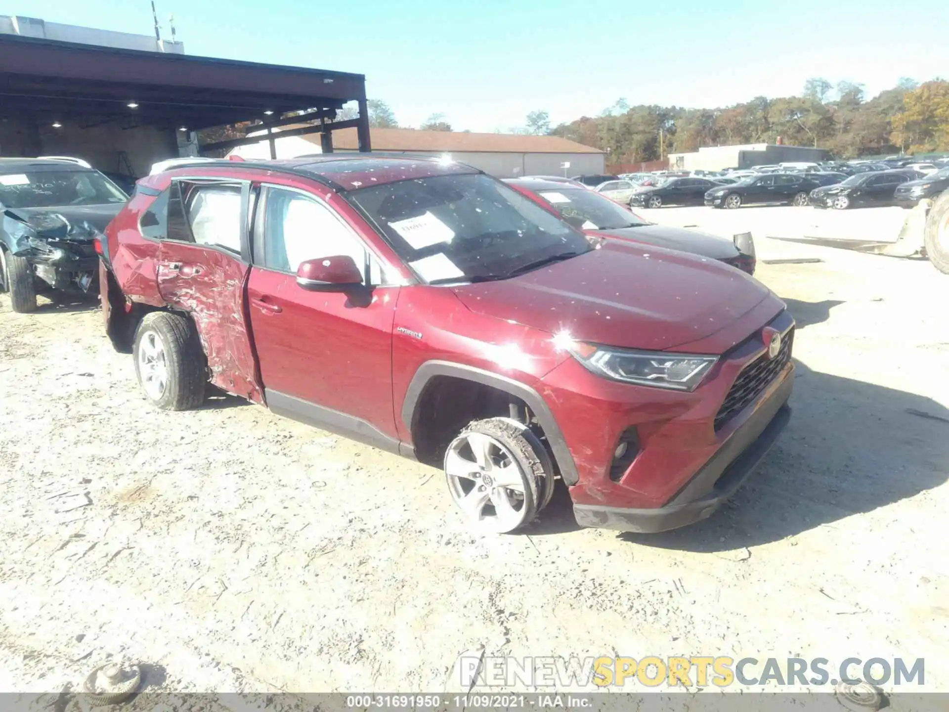 1 Photograph of a damaged car 2T3RWRFV7KW025490 TOYOTA RAV4 2019