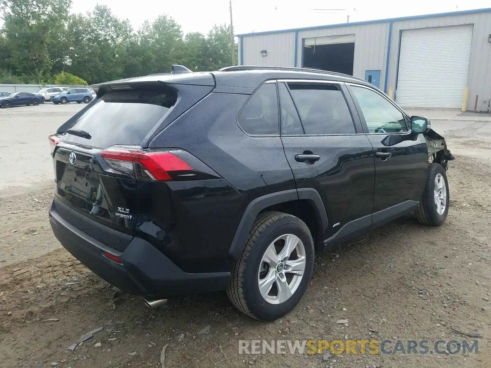 4 Photograph of a damaged car 2T3RWRFV7KW025568 TOYOTA RAV4 2019