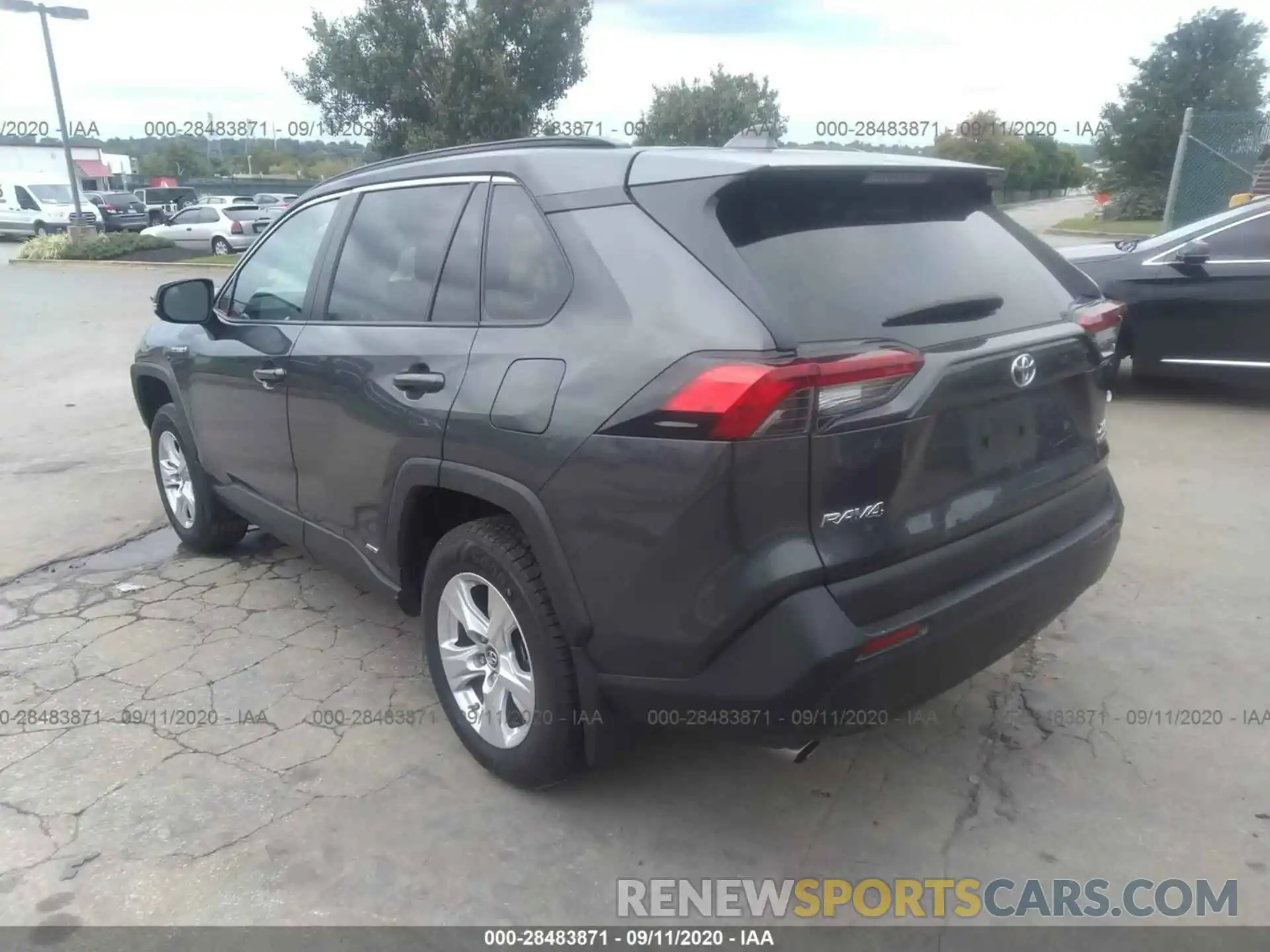 3 Photograph of a damaged car 2T3RWRFV7KW026865 TOYOTA RAV4 2019