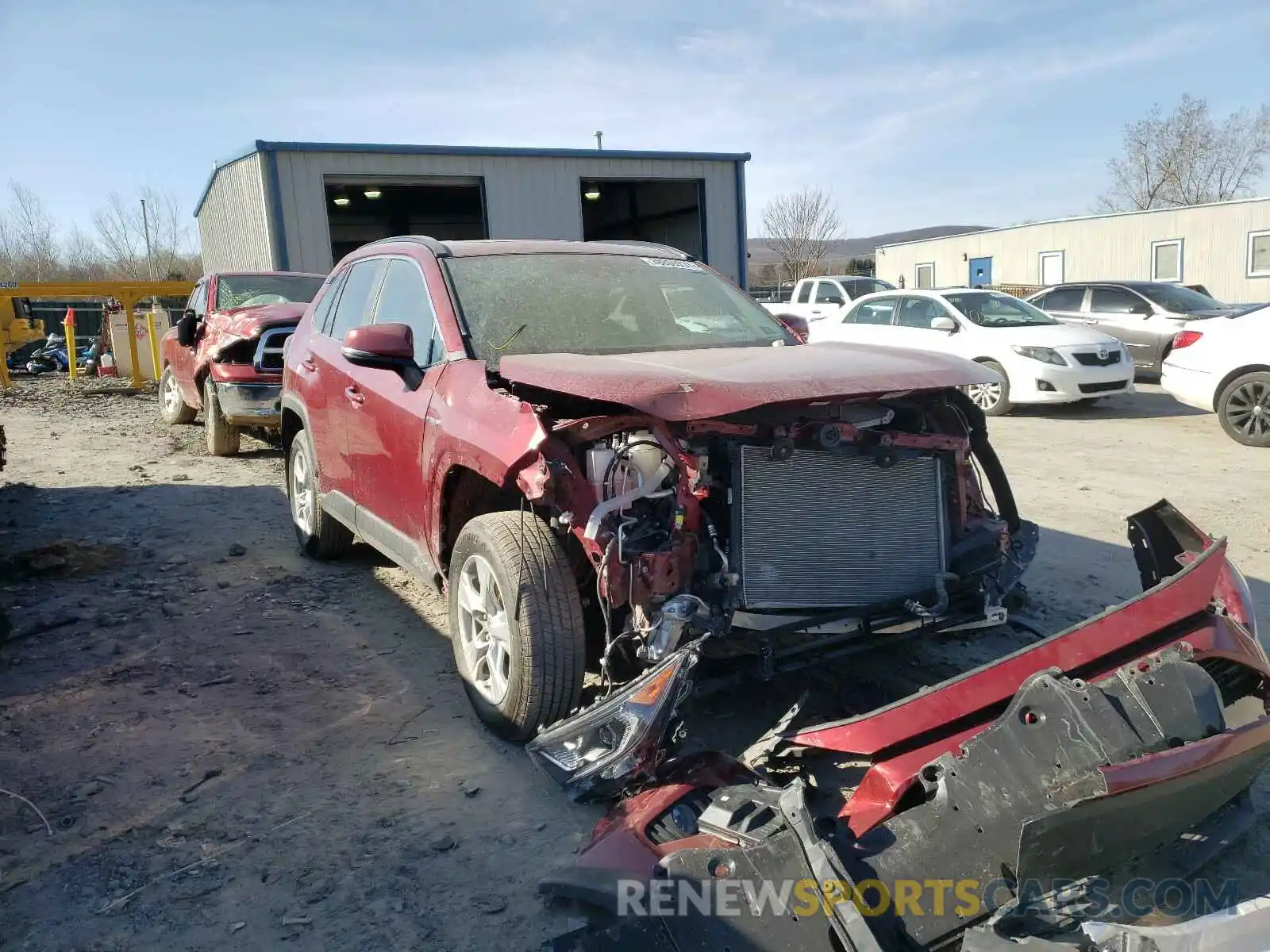 1 Photograph of a damaged car 2T3RWRFV7KW041043 TOYOTA RAV4 2019