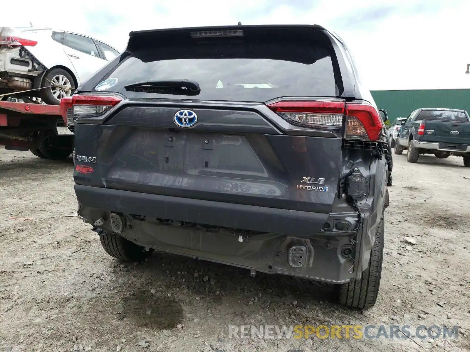 9 Photograph of a damaged car 2T3RWRFV8KW005300 TOYOTA RAV4 2019