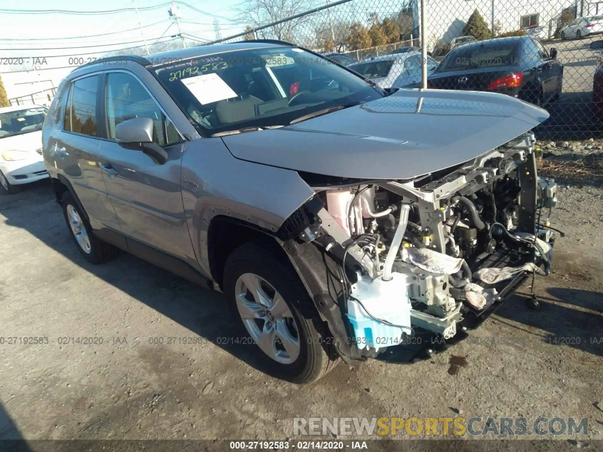 1 Photograph of a damaged car 2T3RWRFV8KW007399 TOYOTA RAV4 2019