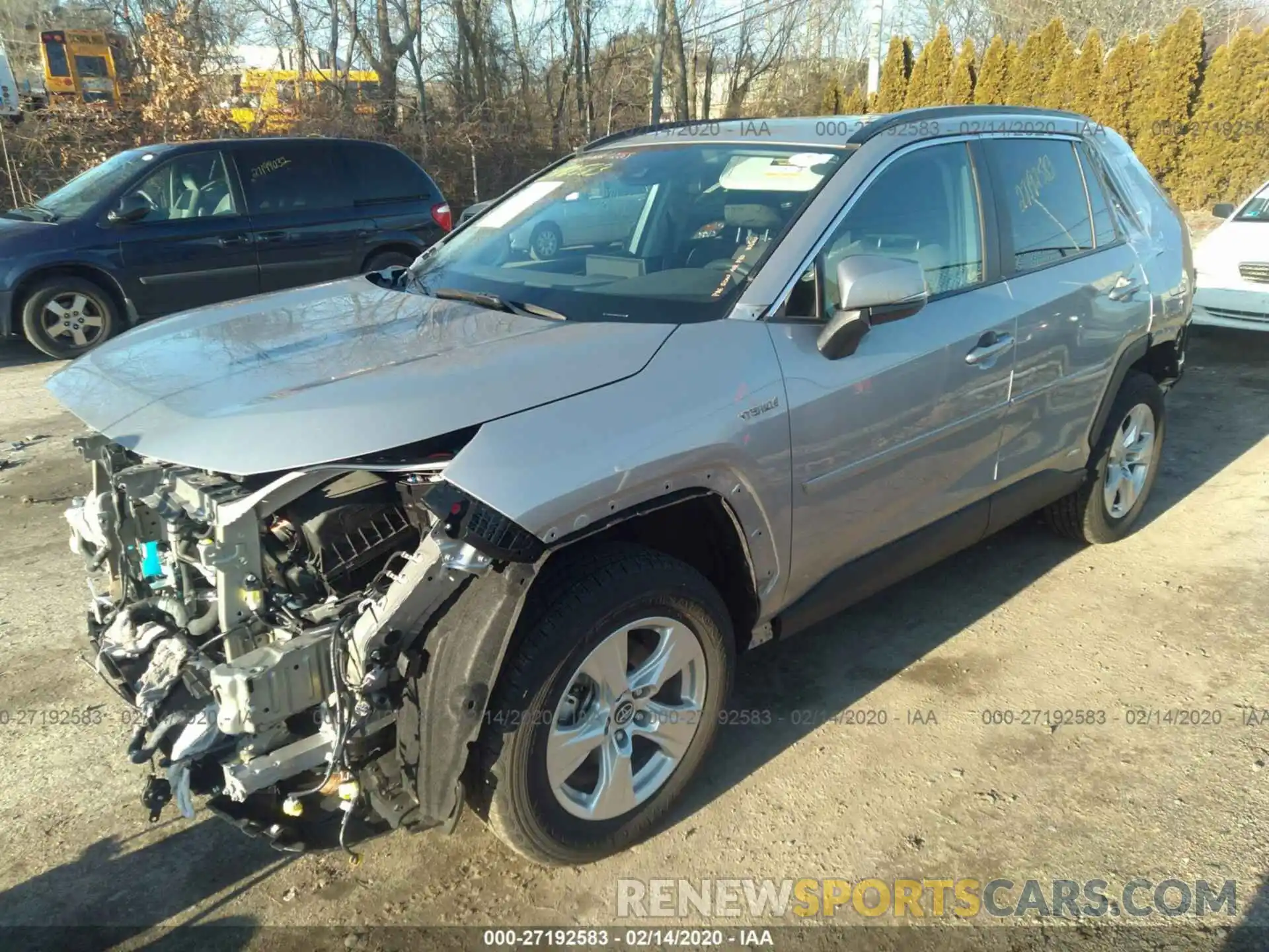 2 Photograph of a damaged car 2T3RWRFV8KW007399 TOYOTA RAV4 2019