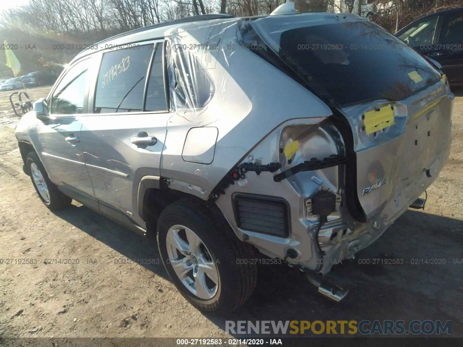 3 Photograph of a damaged car 2T3RWRFV8KW007399 TOYOTA RAV4 2019