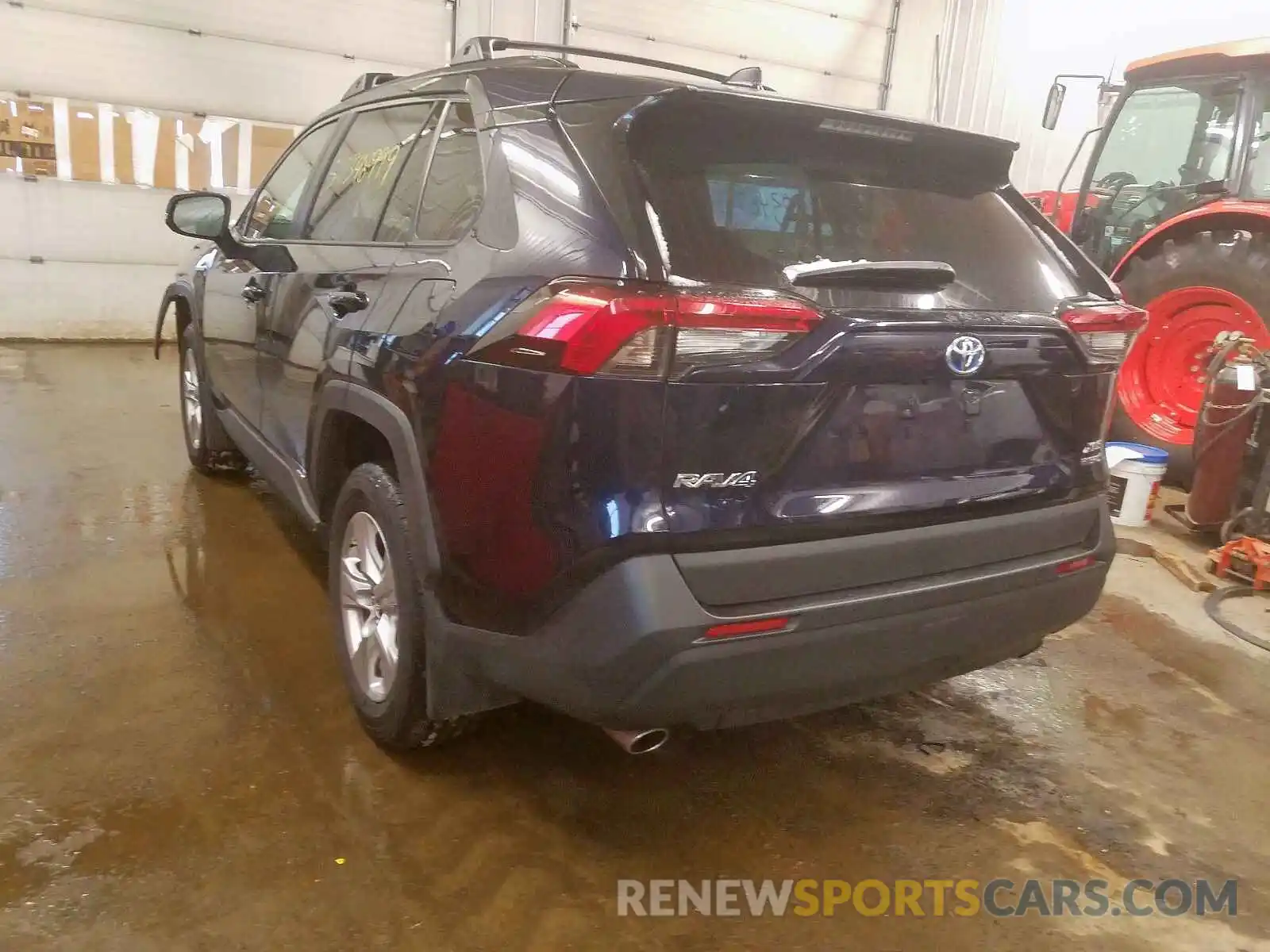 3 Photograph of a damaged car 2T3RWRFV8KW009265 TOYOTA RAV4 2019