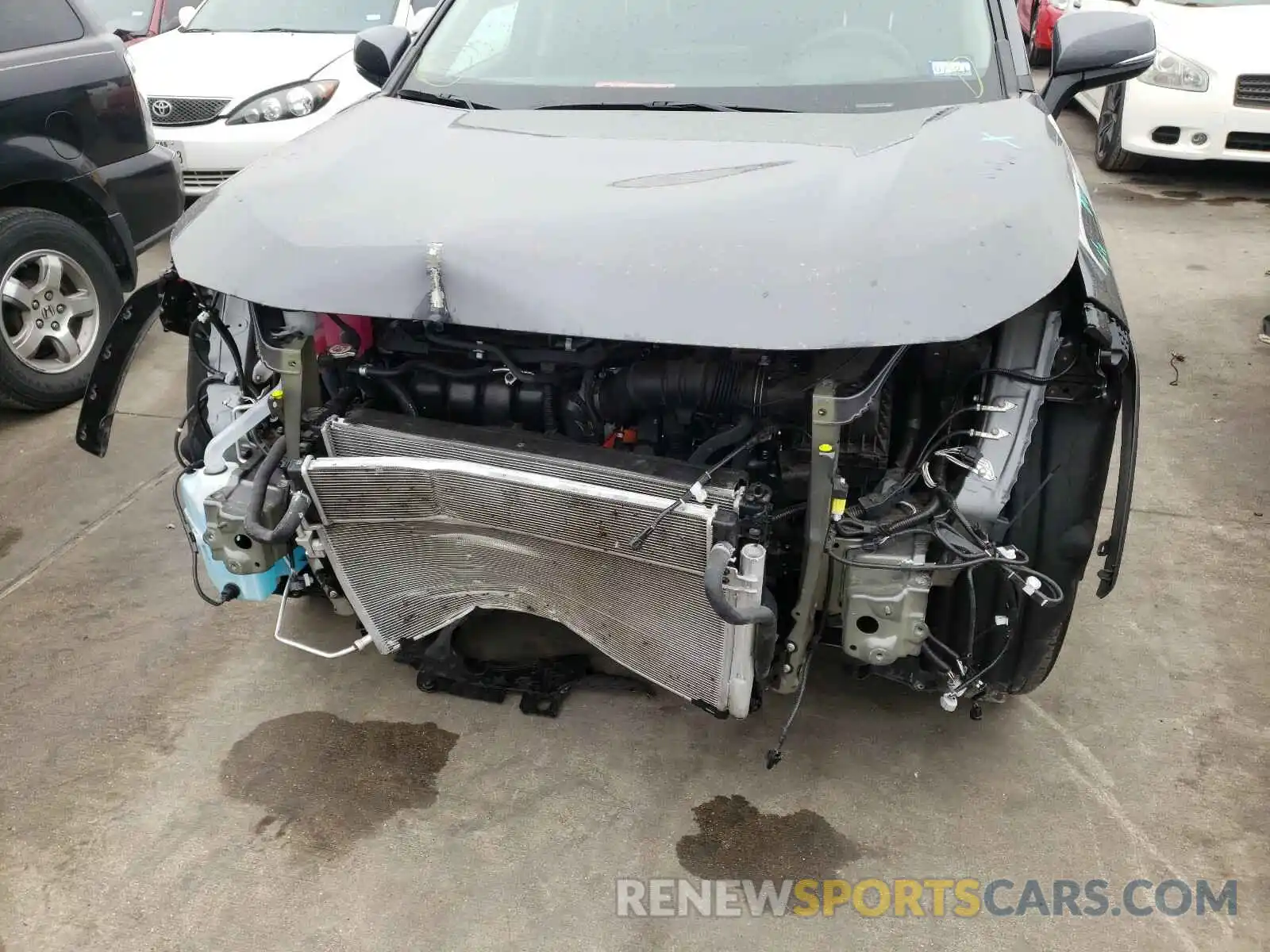 9 Photograph of a damaged car 2T3RWRFV8KW021111 TOYOTA RAV4 2019