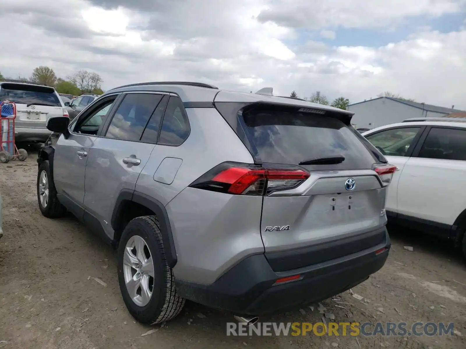 3 Photograph of a damaged car 2T3RWRFV8KW024770 TOYOTA RAV4 2019