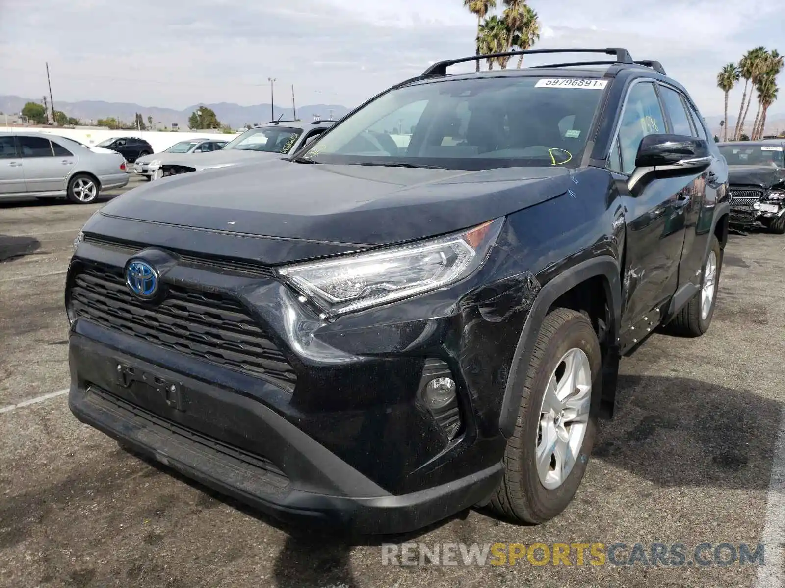 2 Photograph of a damaged car 2T3RWRFV8KW034229 TOYOTA RAV4 2019