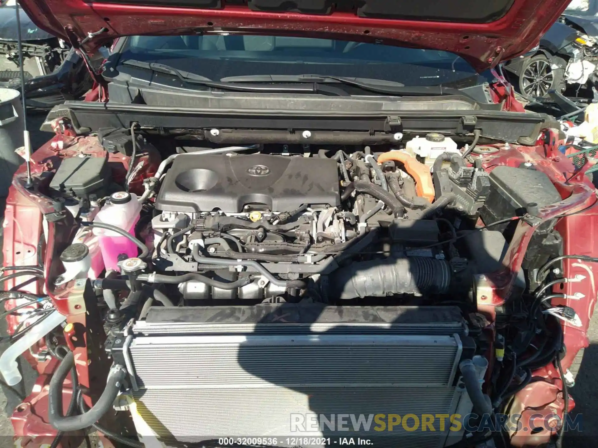 10 Photograph of a damaged car 2T3RWRFV8KW044985 TOYOTA RAV4 2019