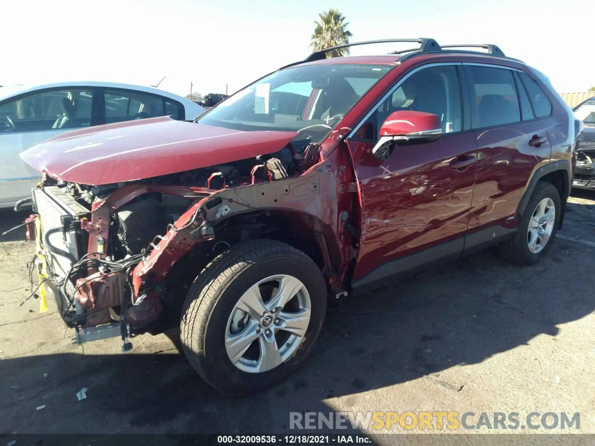 2 Photograph of a damaged car 2T3RWRFV8KW044985 TOYOTA RAV4 2019